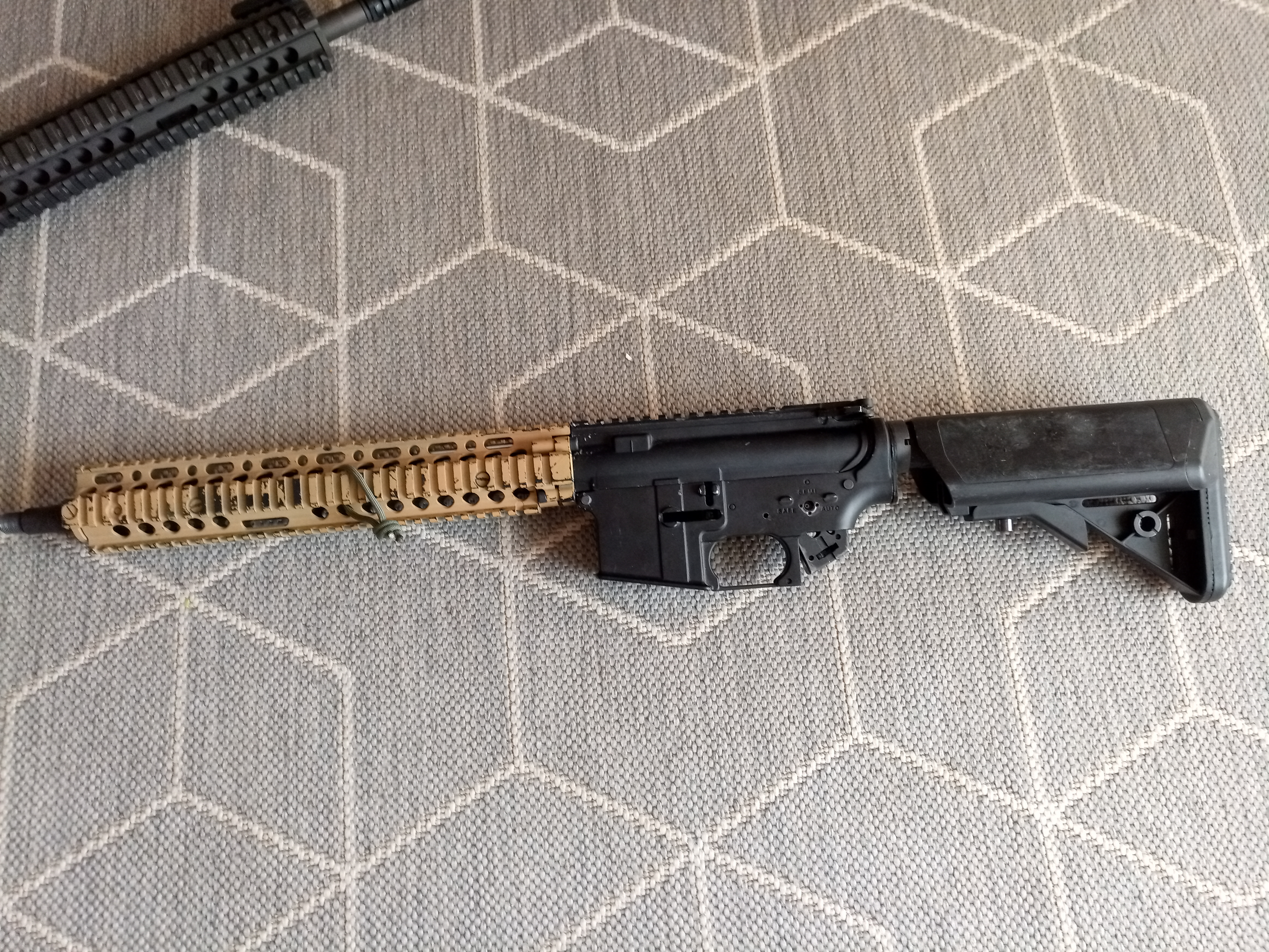 3 repliki m4 E&L
