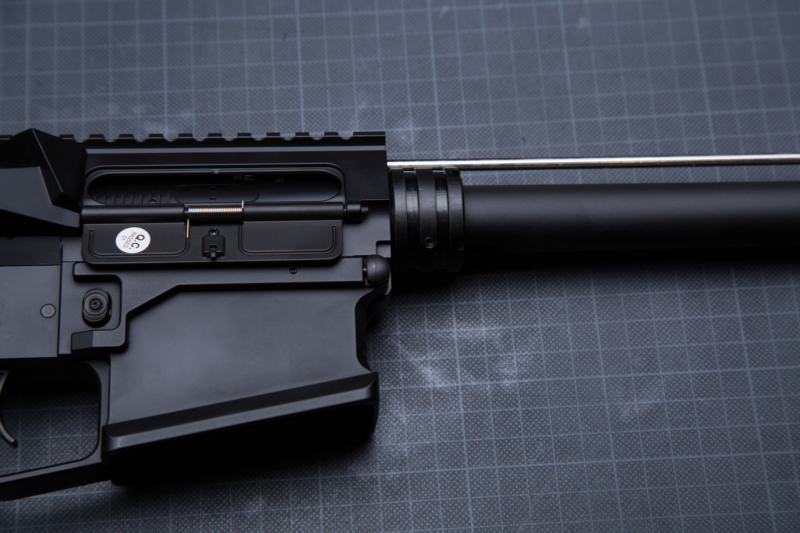 Cyma CM.098A - wewnątrz