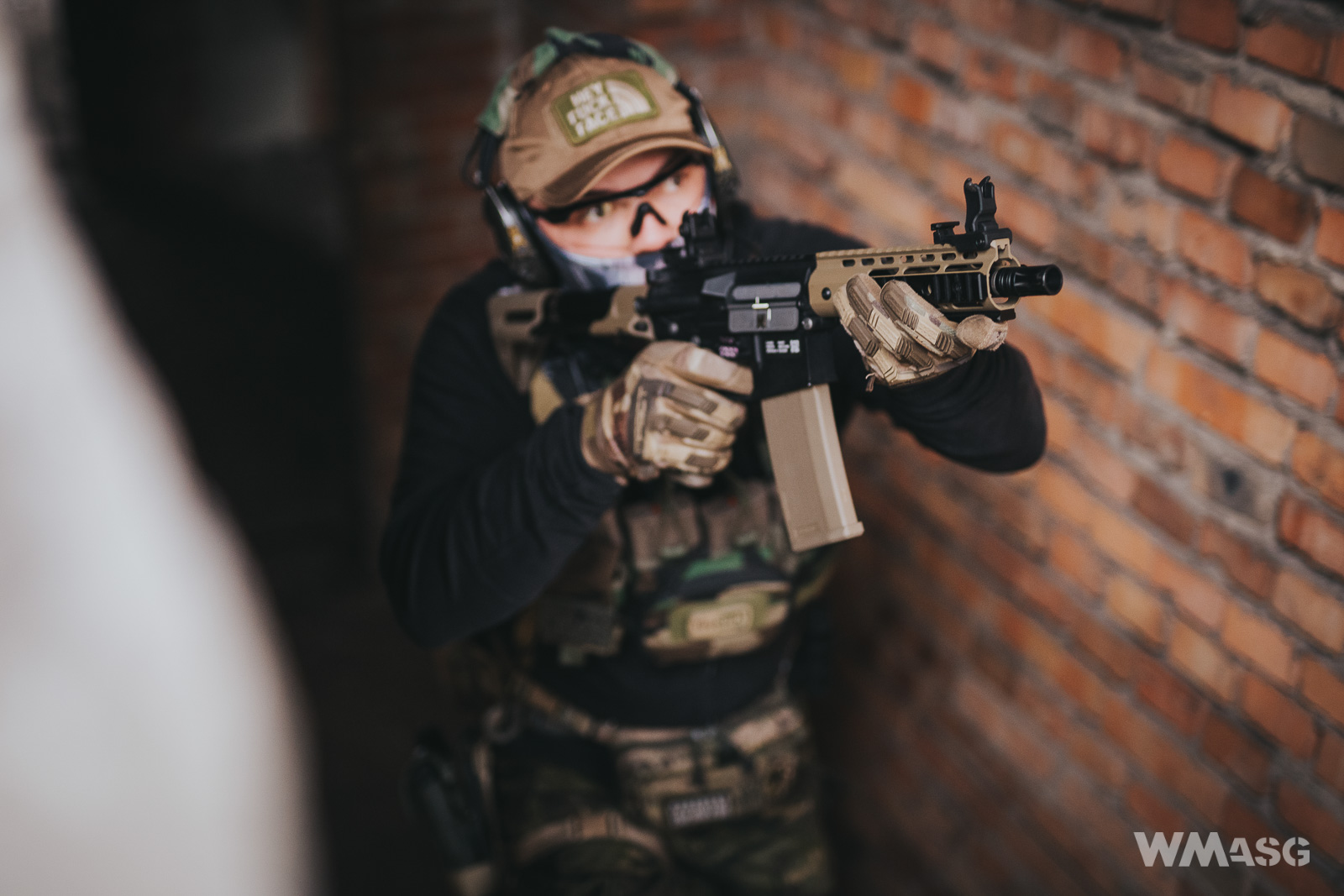 Specna Arms SA -E12 PDW Edge BK-TAN (sesja w terenie)