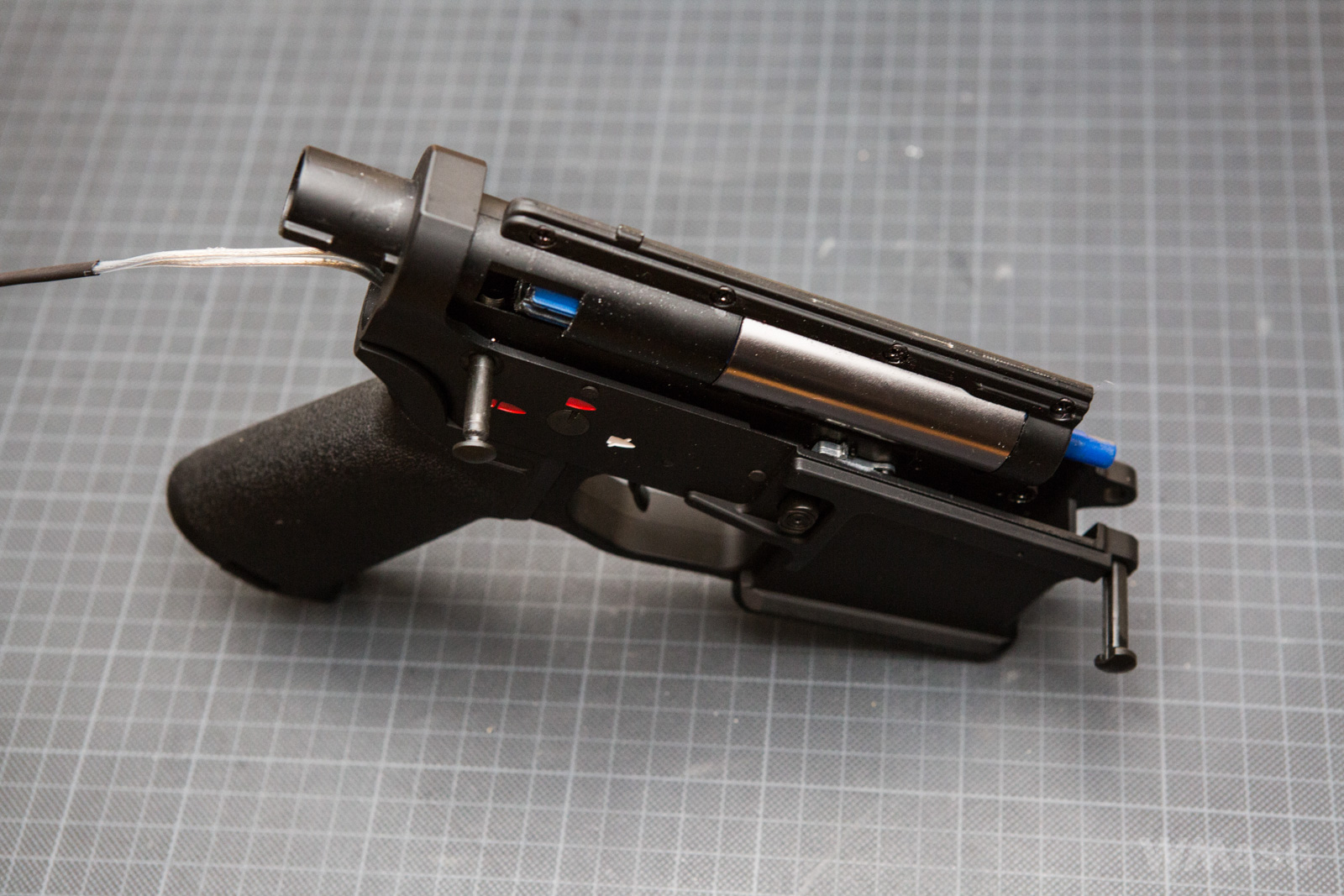 Cyma CM.097B - wewnątrz