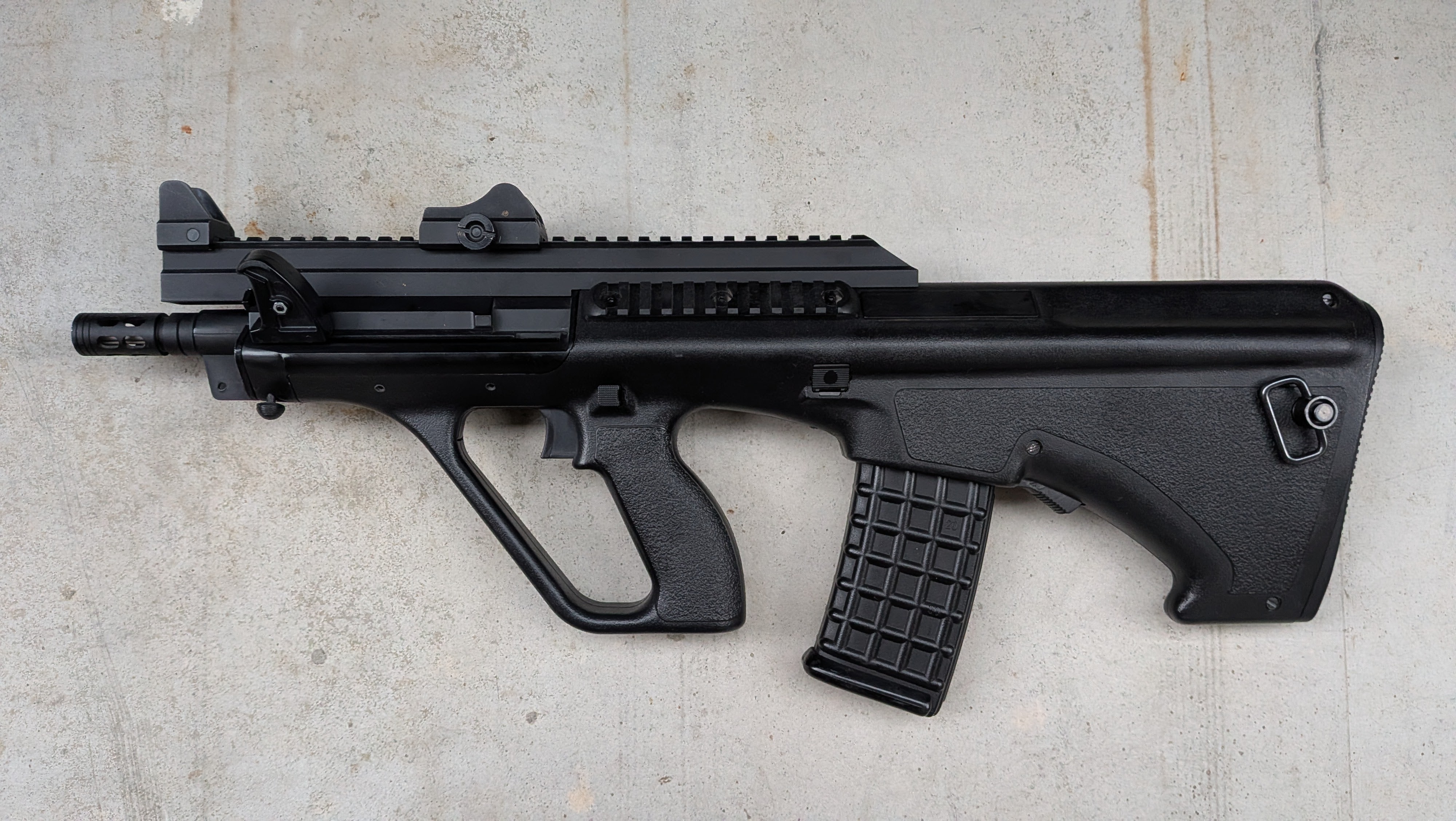 AUG A3 (Army Armament) po tuningu z dodatkami