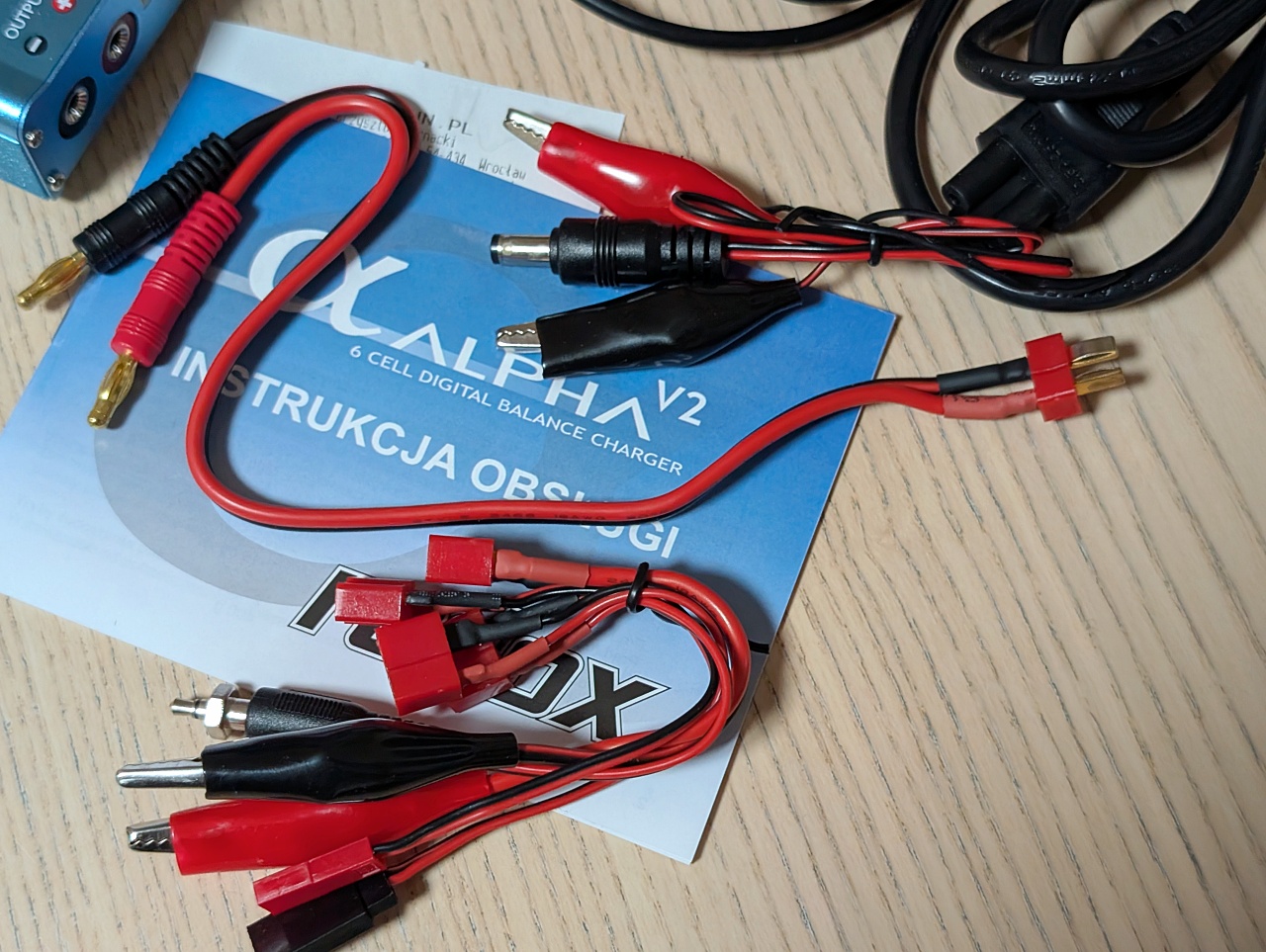 Ładowarka mikroprocesorowa Redox Alpha v2 Combo - LiPo - NiMH - Li-Ion