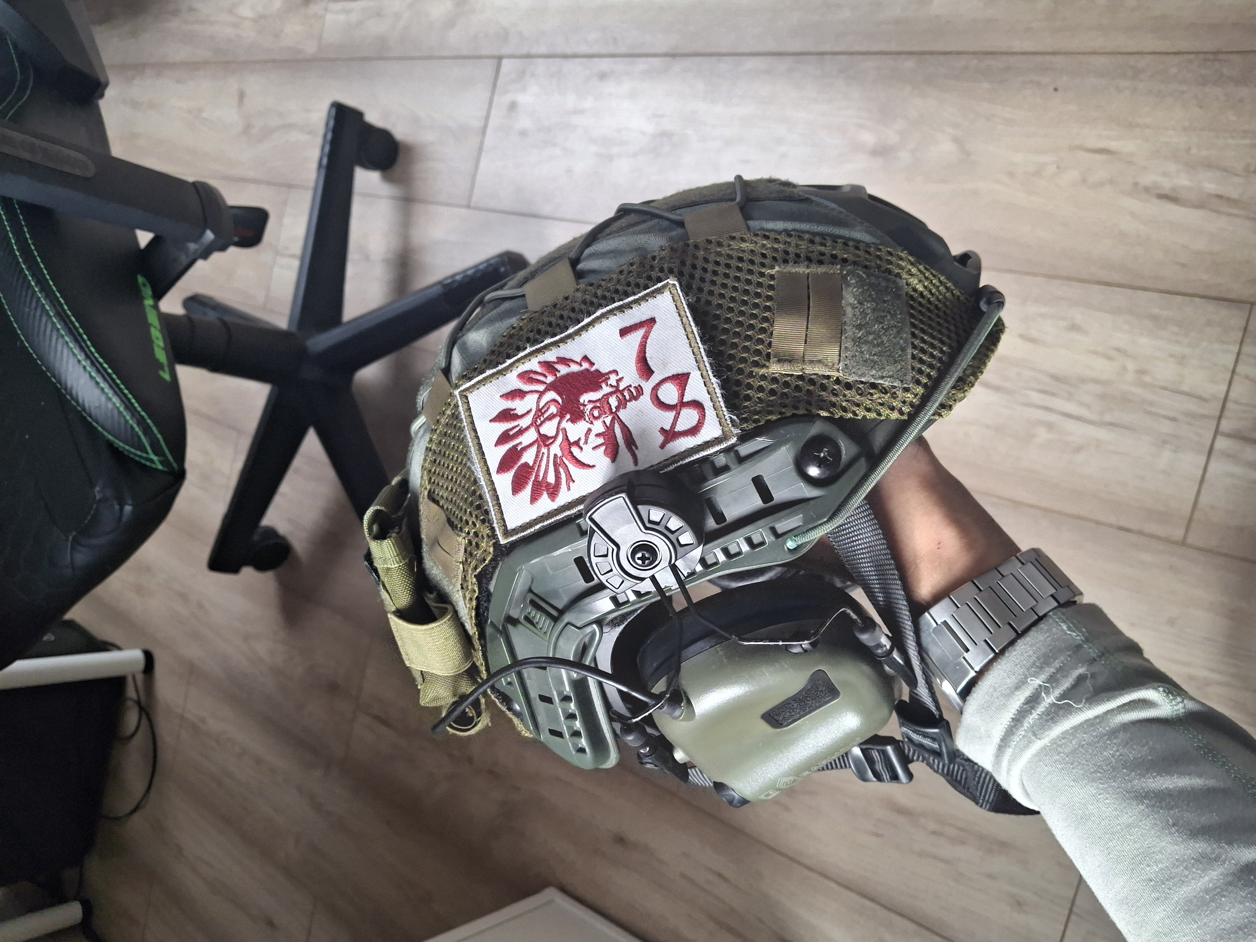 Earmor m32 mod4 z chełmem fast