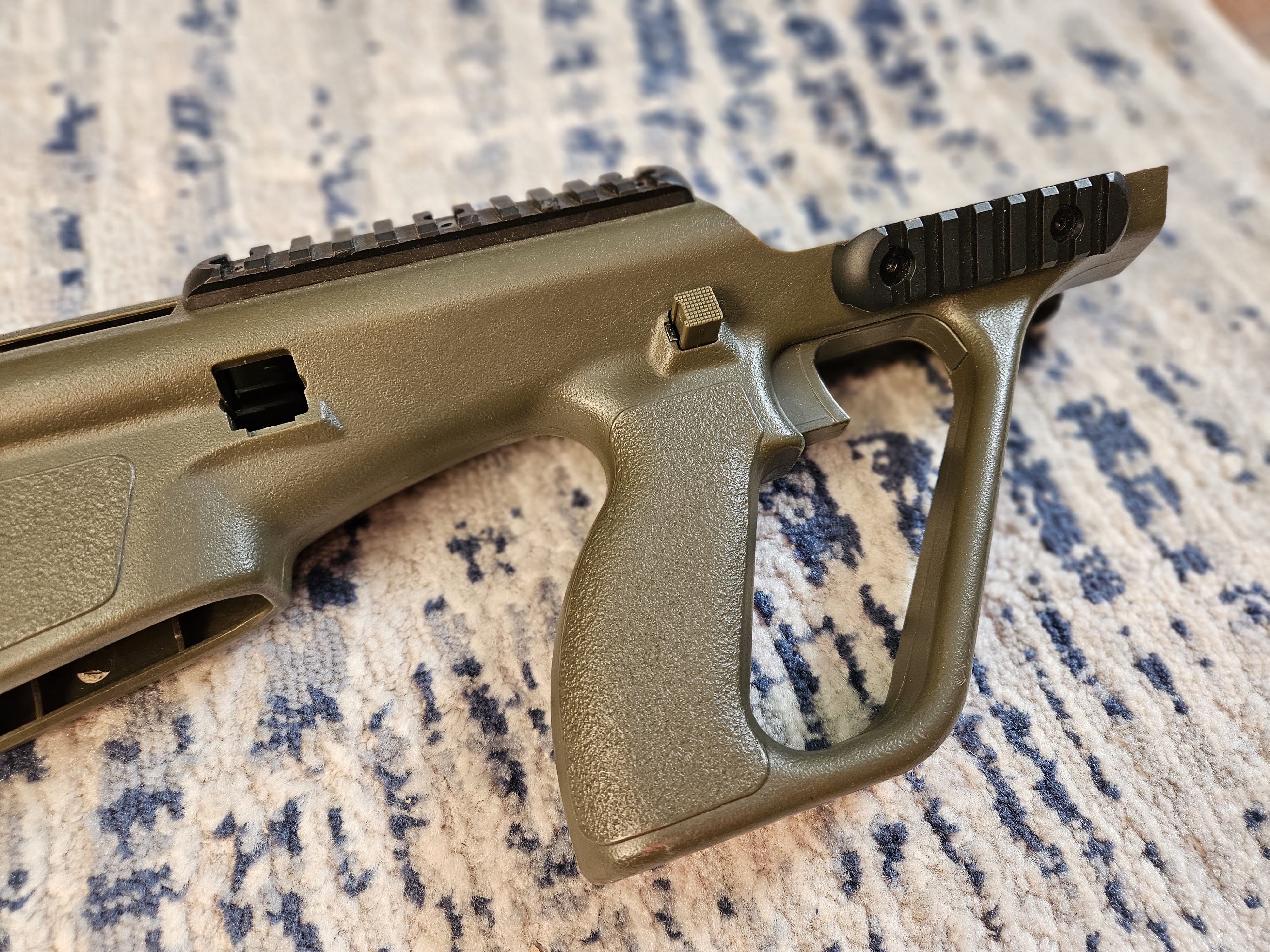 Korpus, body AUG GFC olive stan BDB