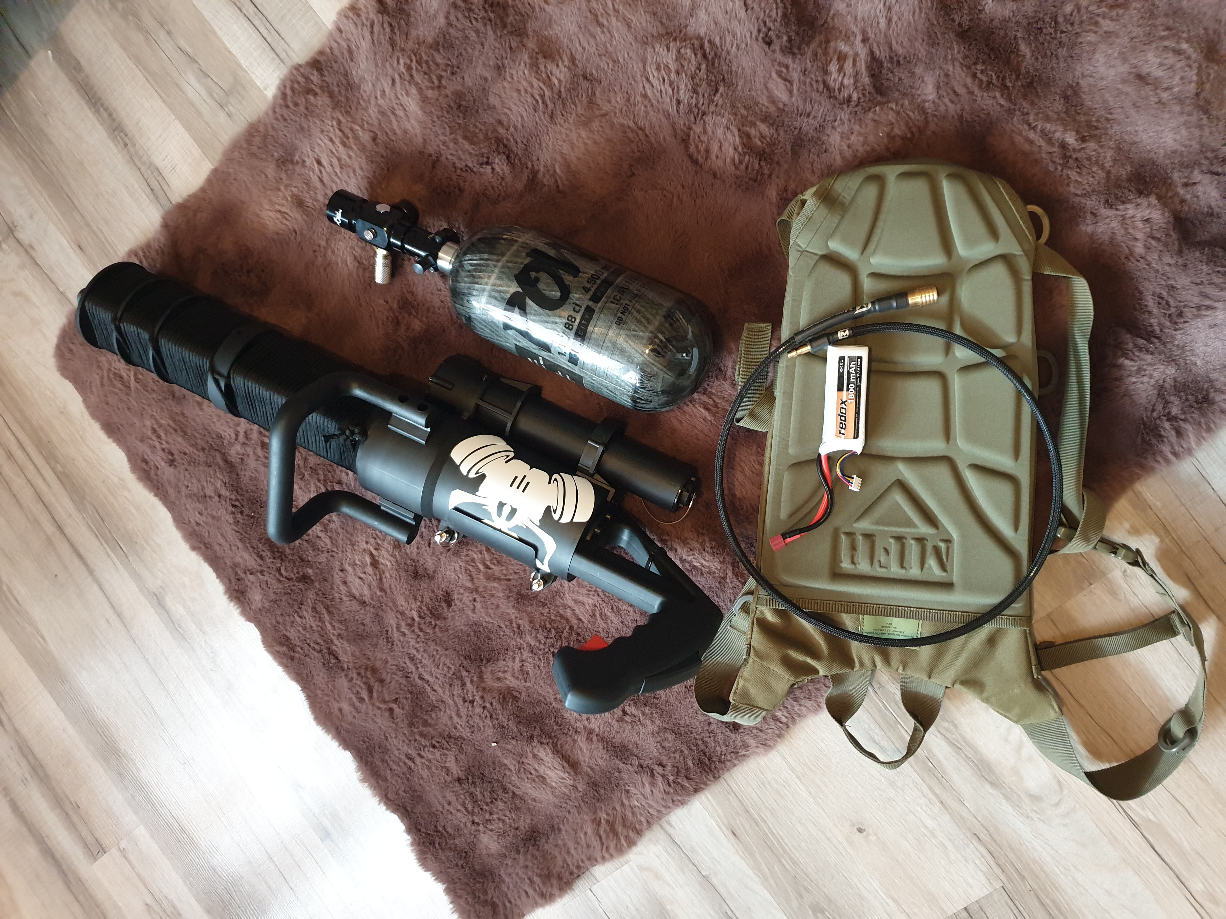 Microgun M132 plus butla carbon 1.6L plus reduktor PSI plus waż