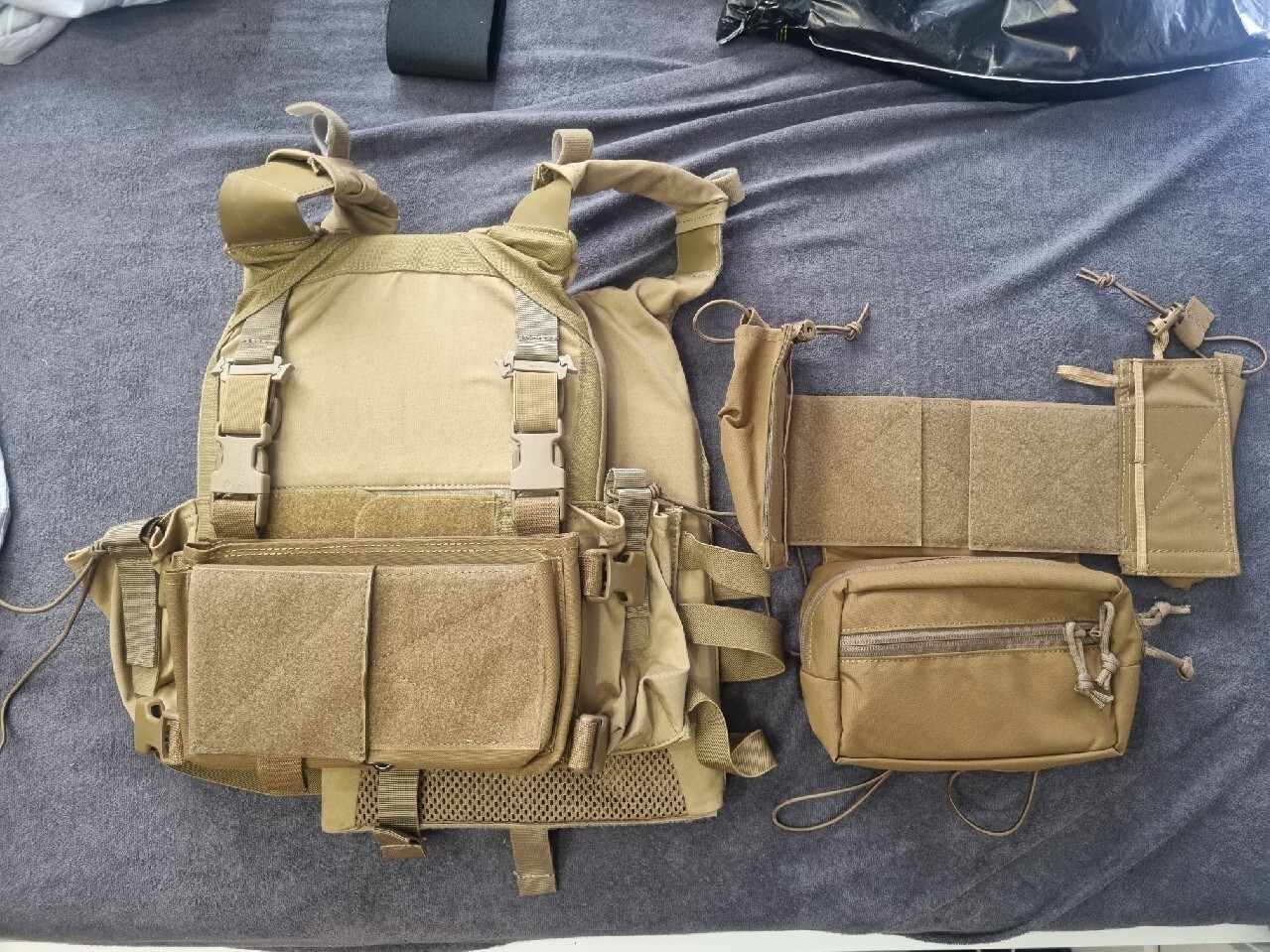 Emerson Gear MBAV + TMC microfight chestrig