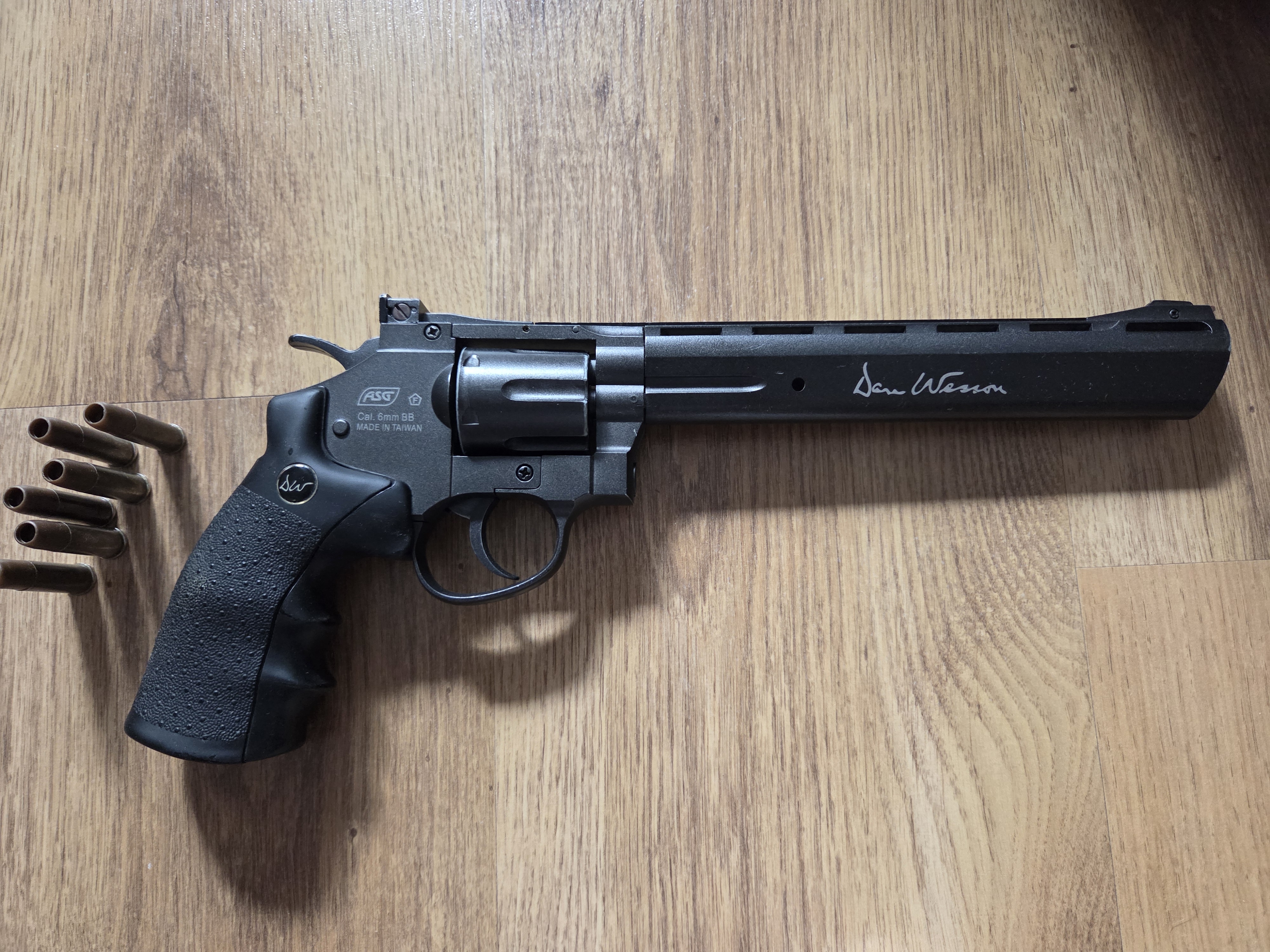 Dan Wesson i DE 50 Razem