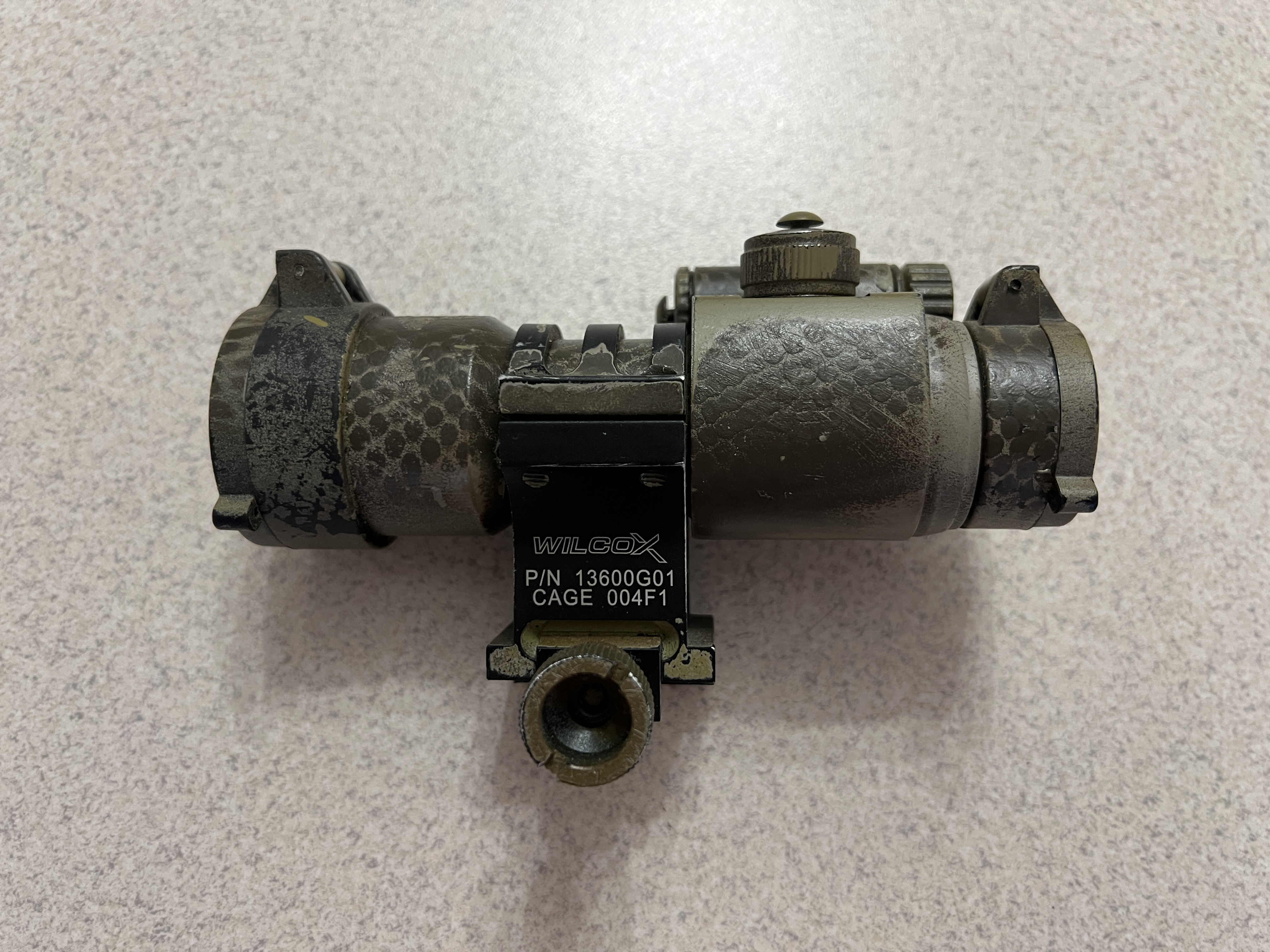 Kopia Aimpoint M2 Red Dot z montażem Wilcox