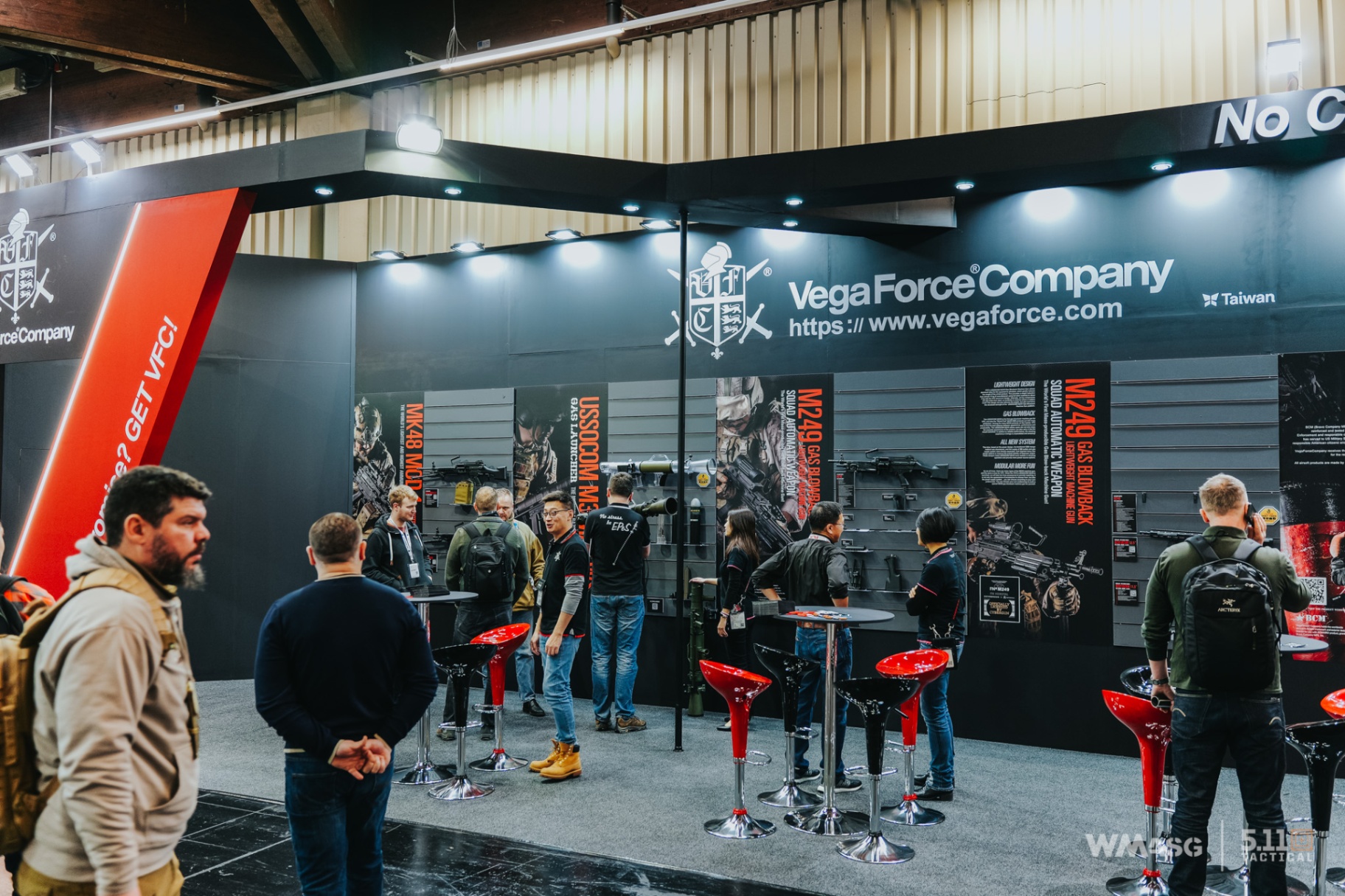 Nowy prototyp repliki Vega Force Company na targach IWA 2023