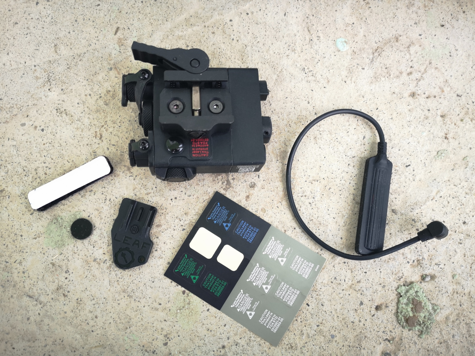 DBAL-A2 latarka, czerwony laser WADSN