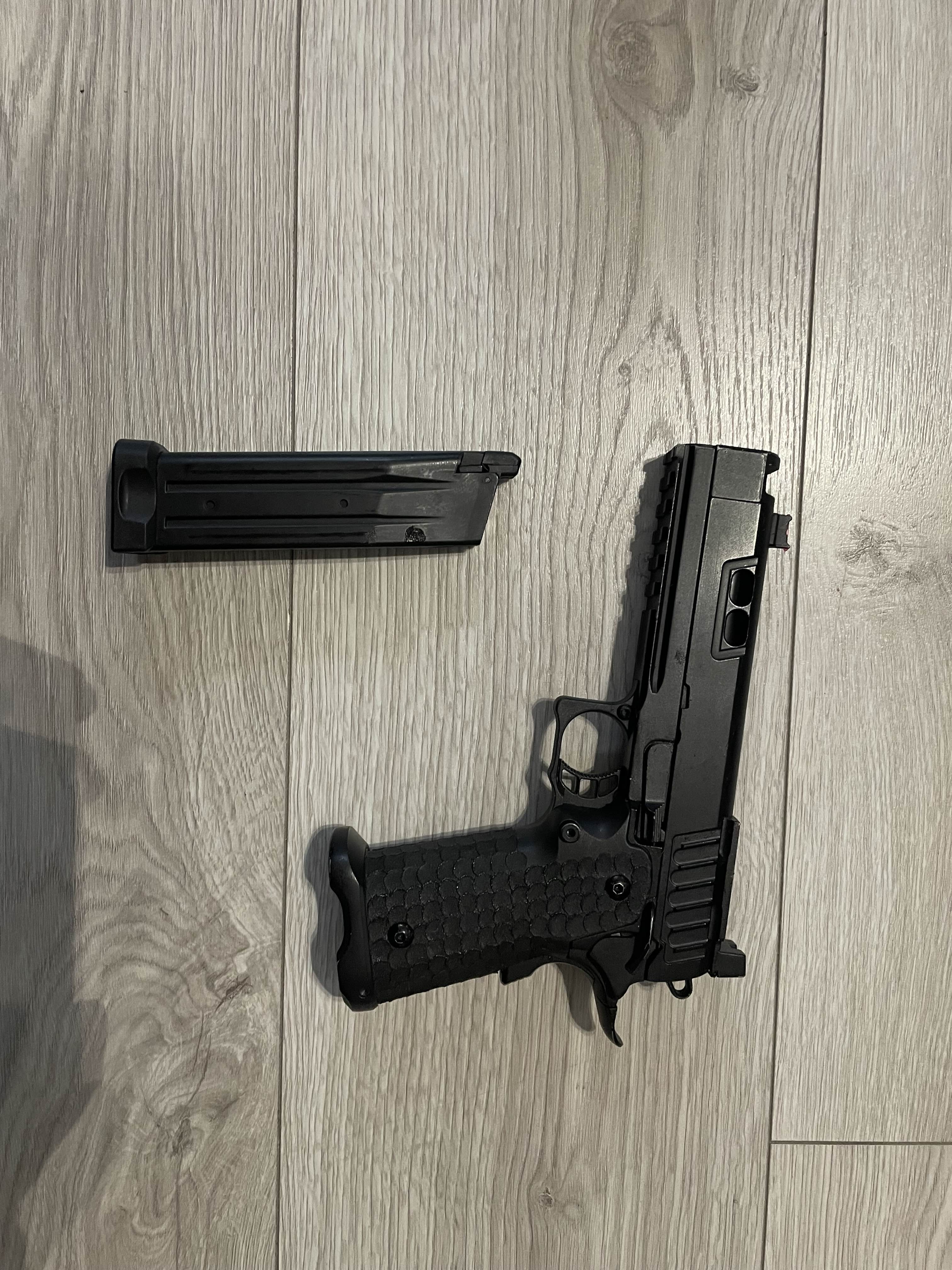 R604 Army Armament