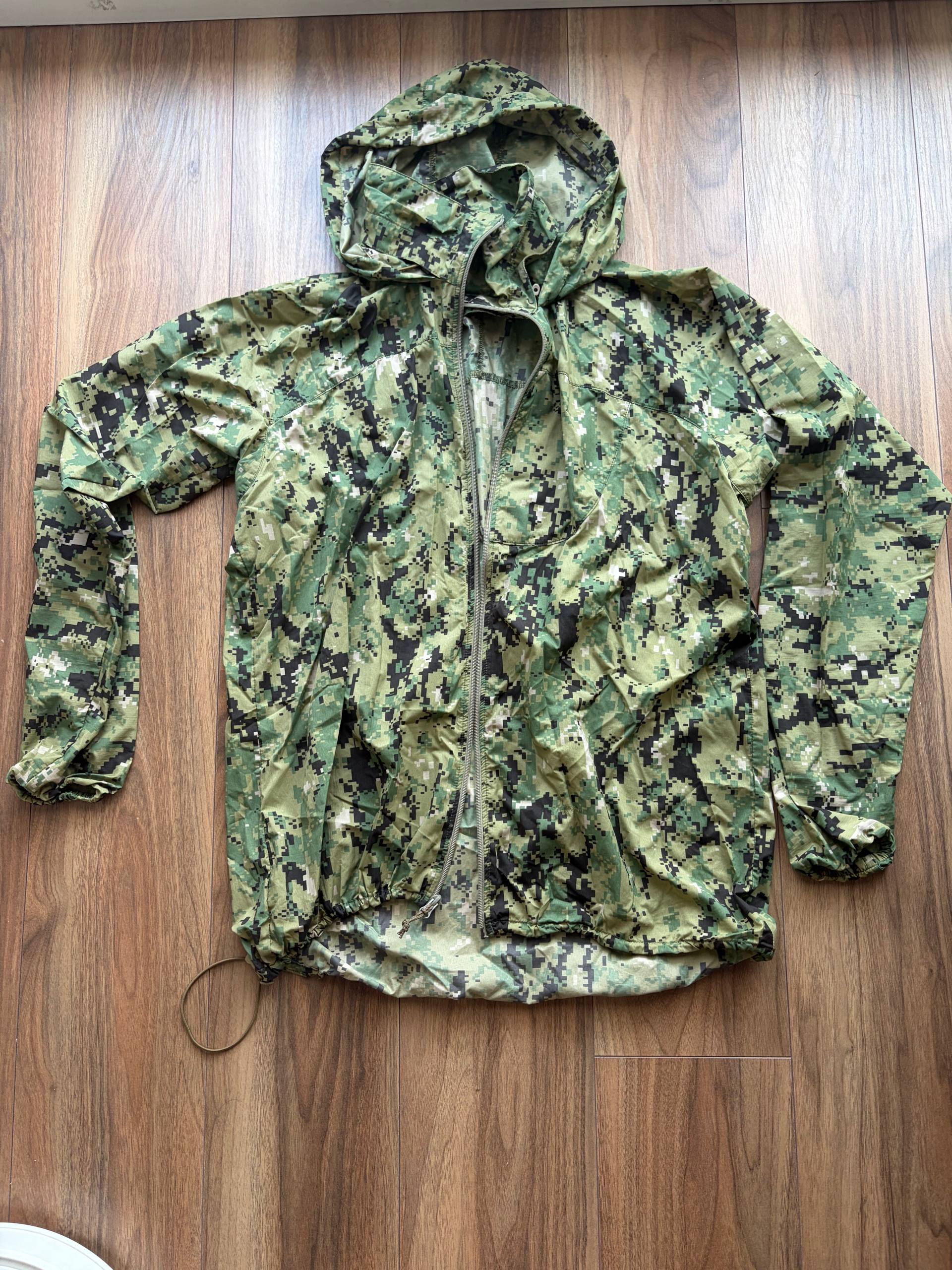 Patagonia PCU Gen II level 4 AOR2 Windshirt