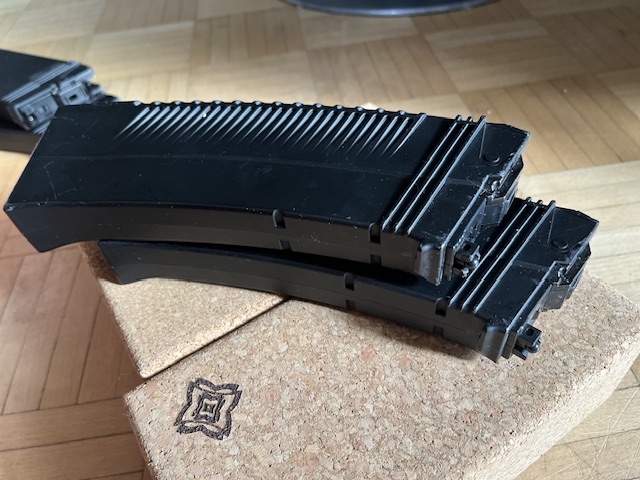 SAIGA 12k Marui magpull