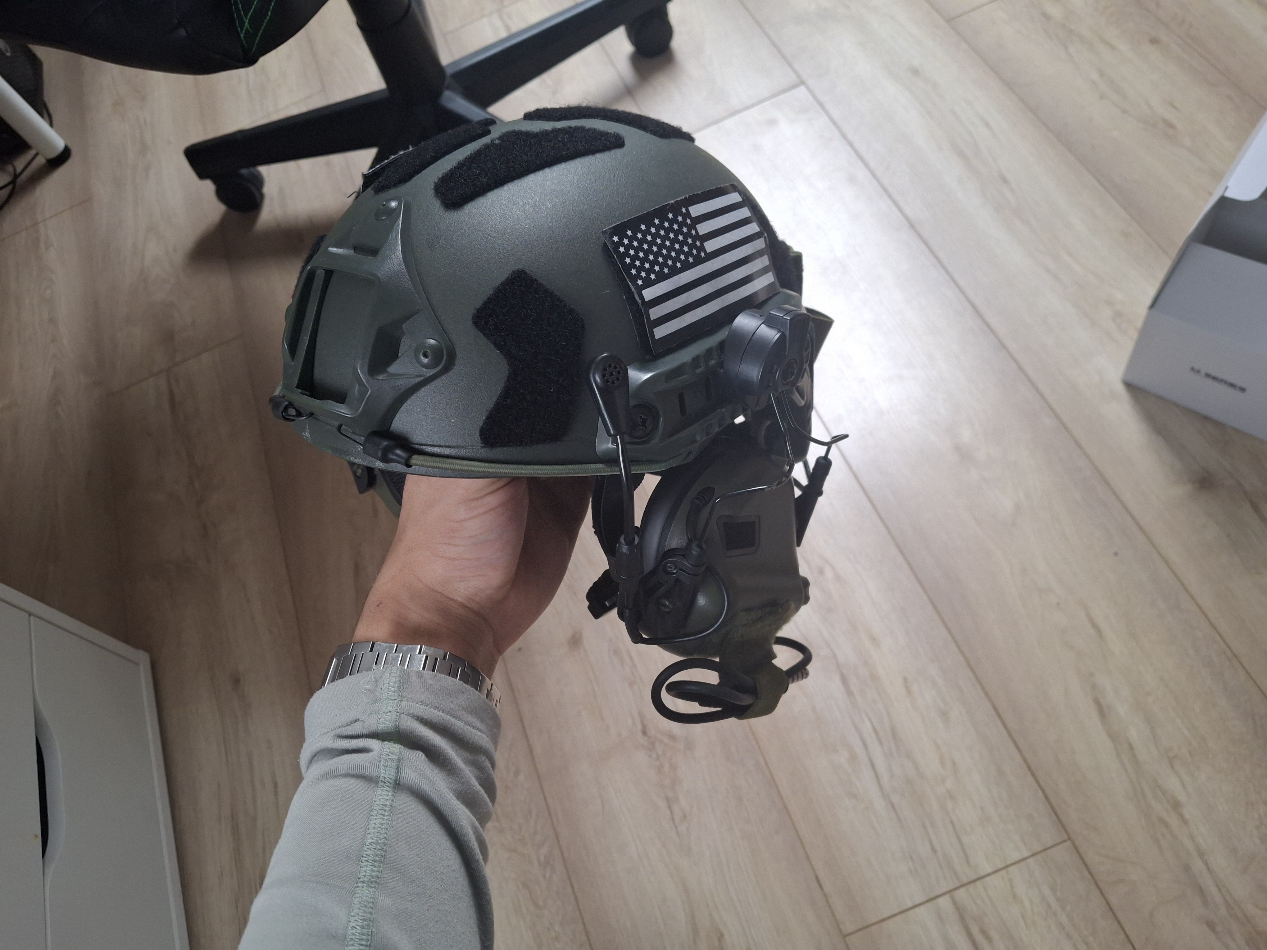 Earmor m32 mod4 z chełmem fast