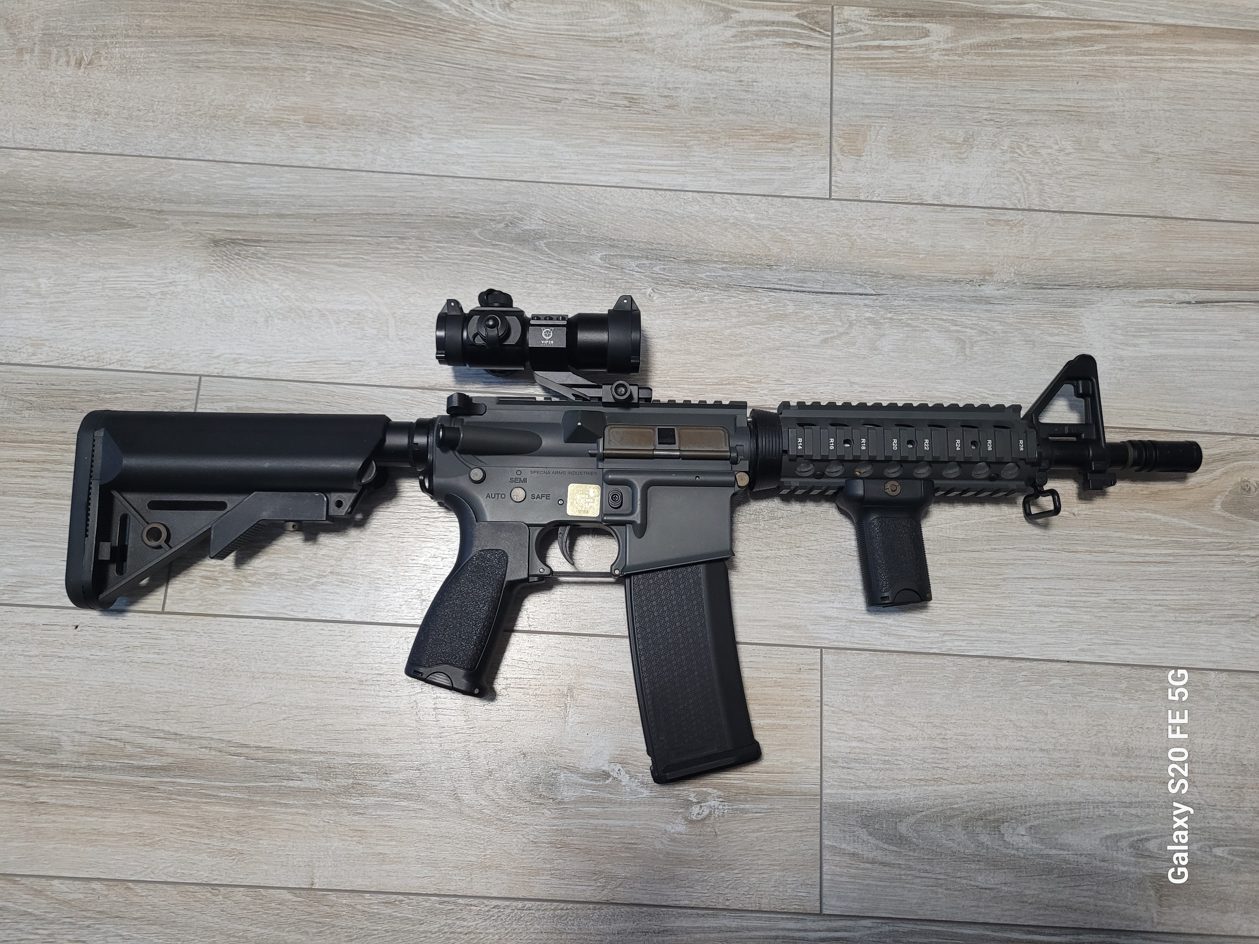Specna Arms SA-E04+ Kolimator Viper optics