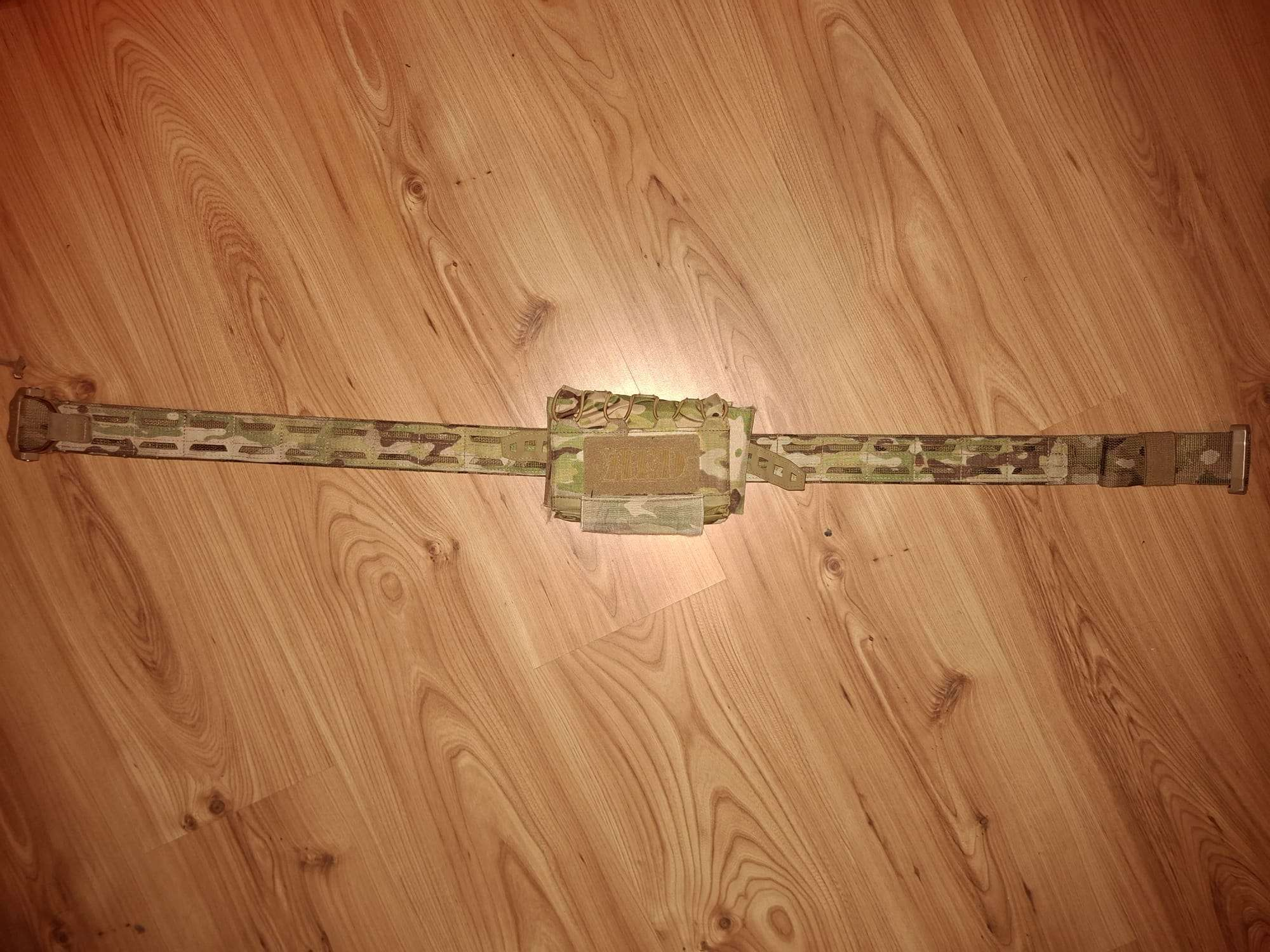Pas Direct Action Warhawk+Direct Action Compact Med Pouch Horizontal multicam