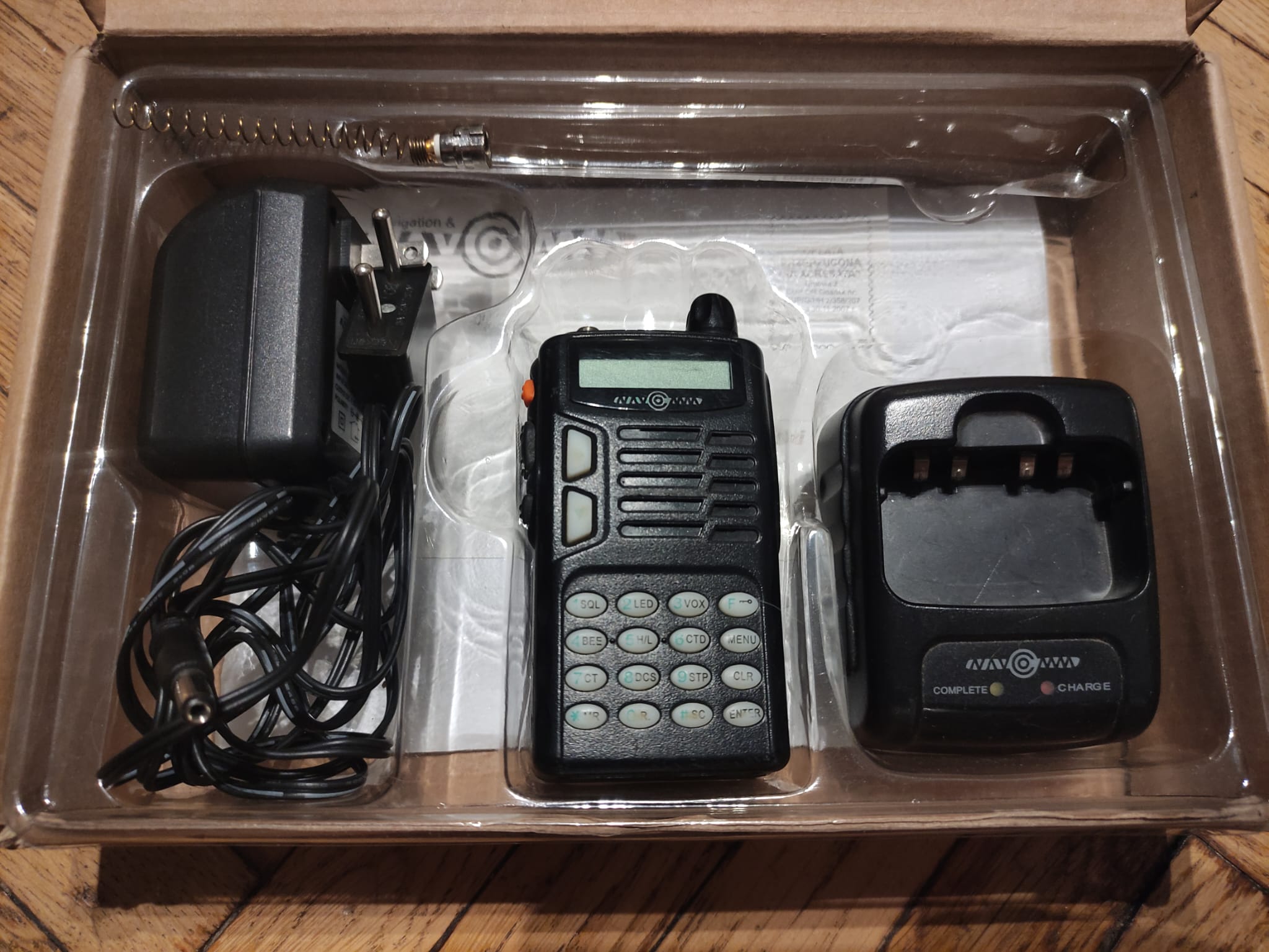 (S) Radiostacja Navcomm TK 760