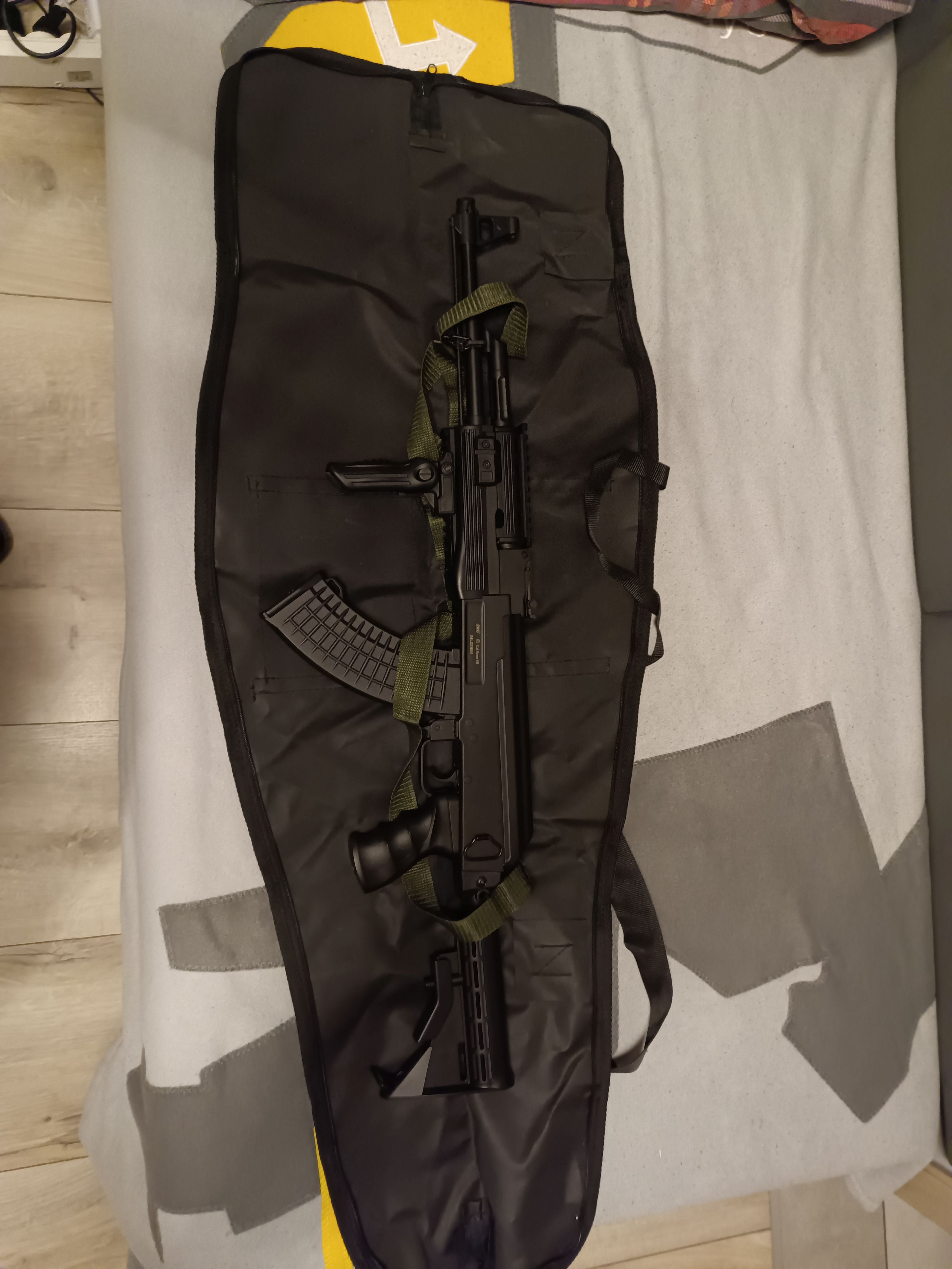 ASG karabinka szturmowego AR-M7T (replika elektryczna na baterie)