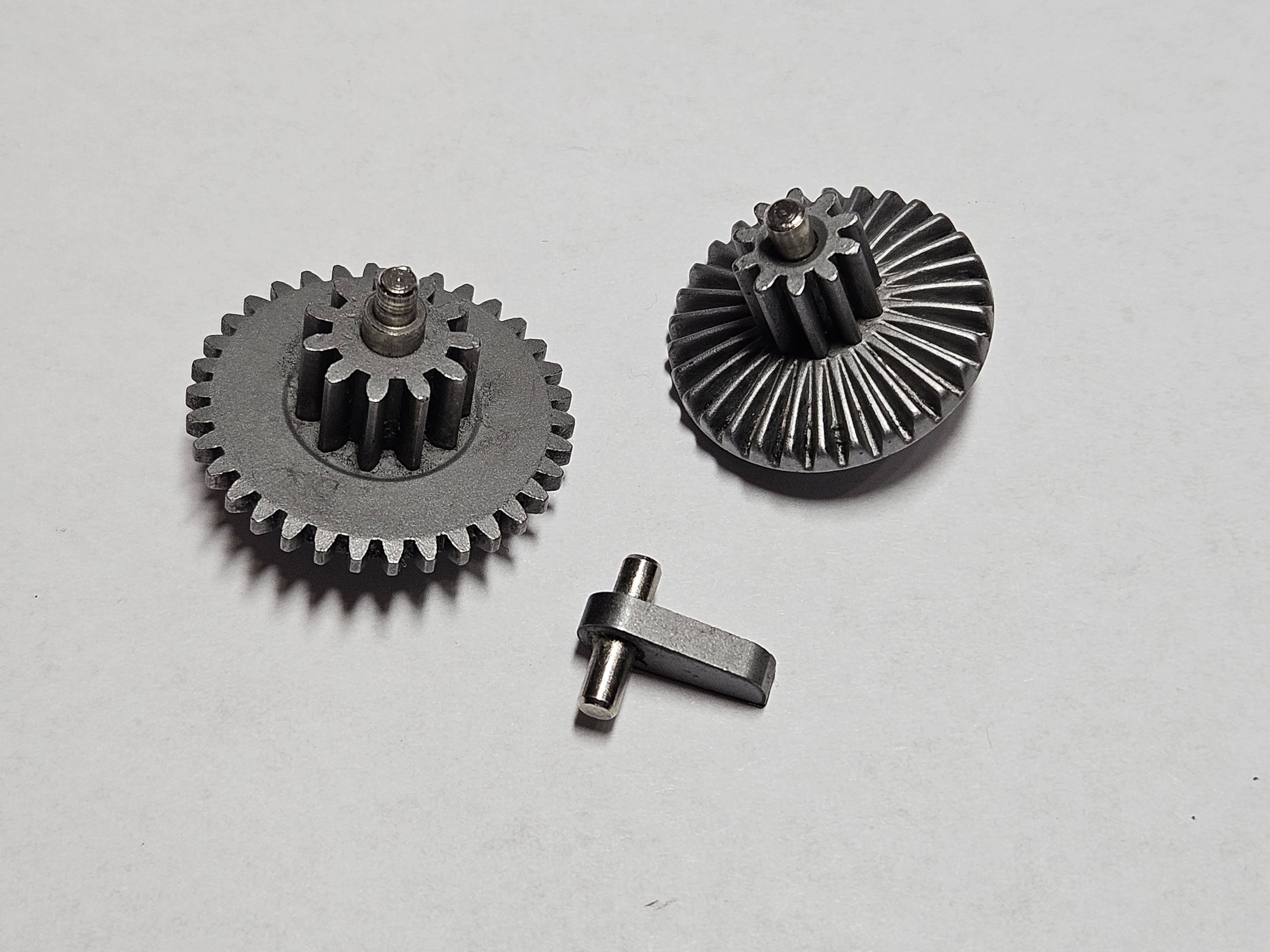 Części SWD SWU CYMA CM057 gearbox, komora, koszyk silnika, zębatki