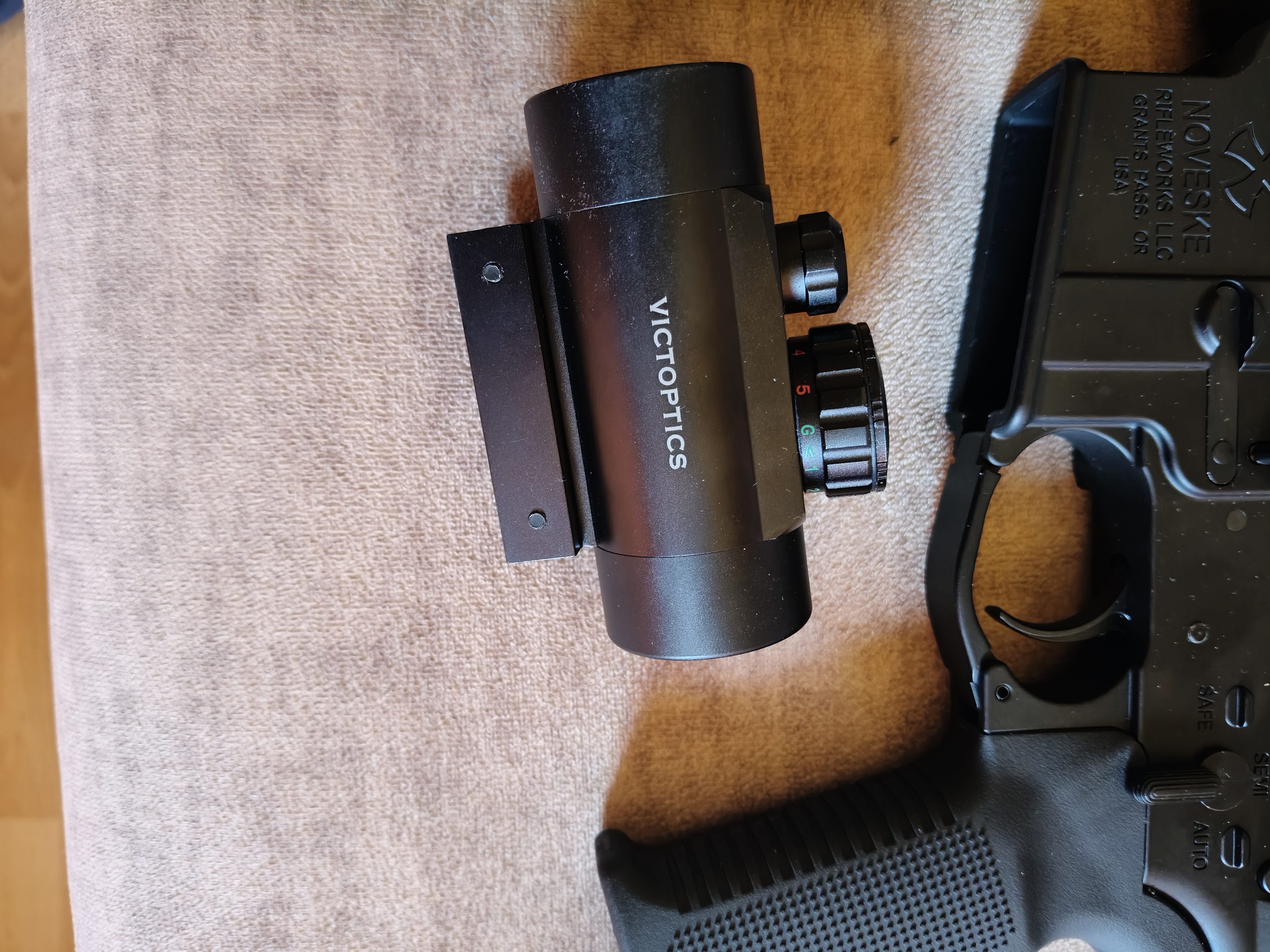 DE noveske N4