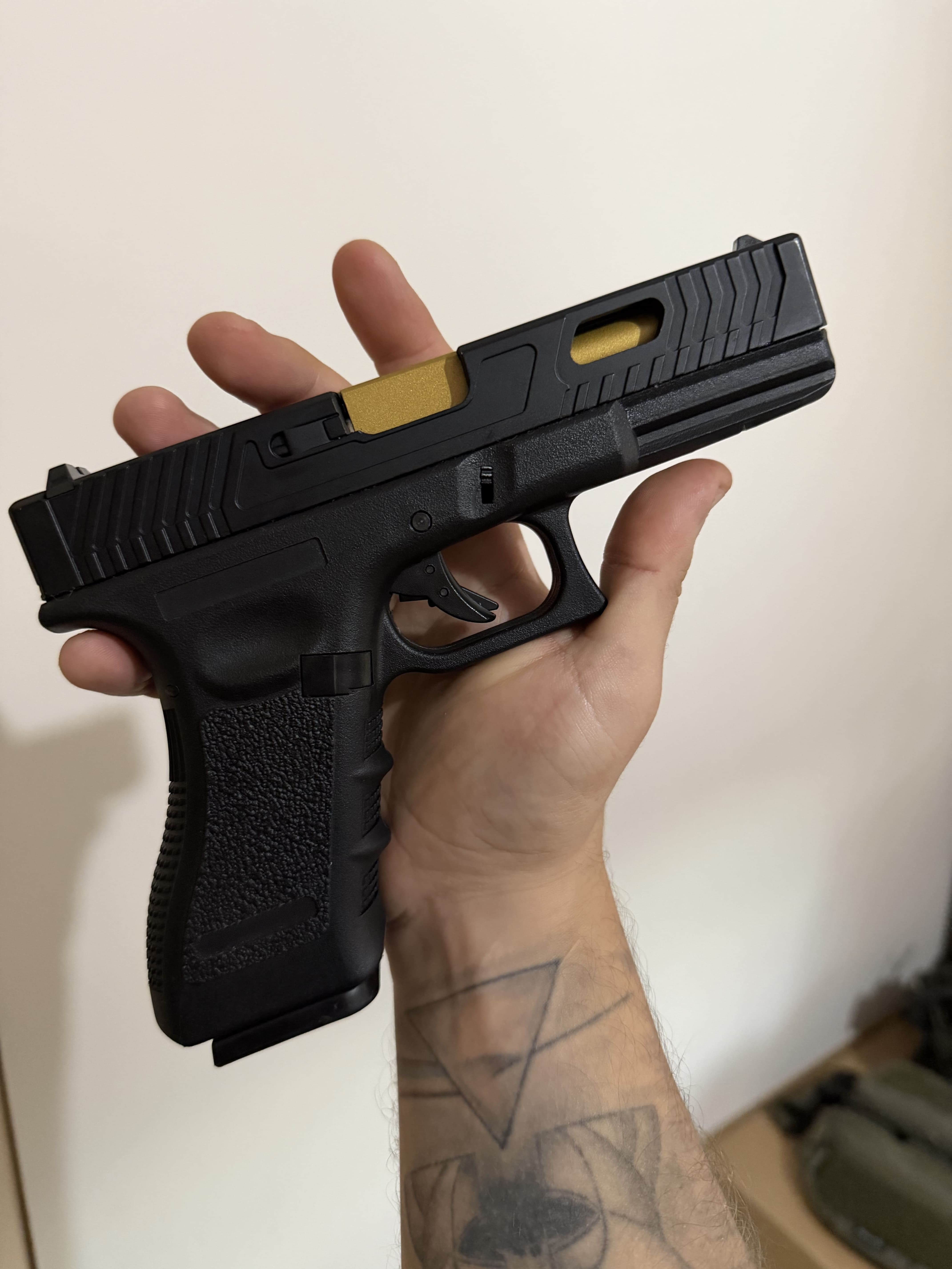 E&C Glock 17 East Crane
