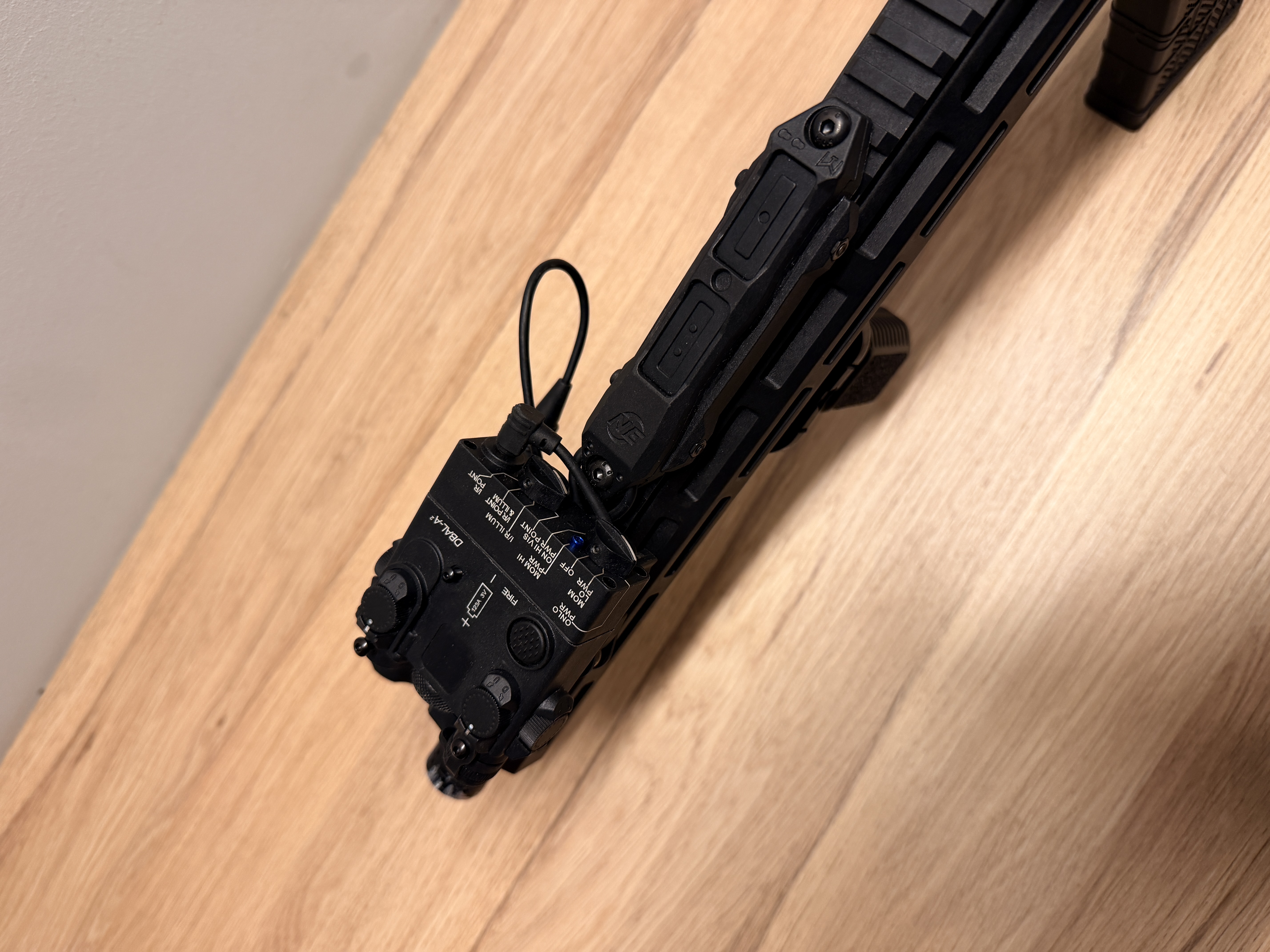 Double Eagle M904F + akcesoria