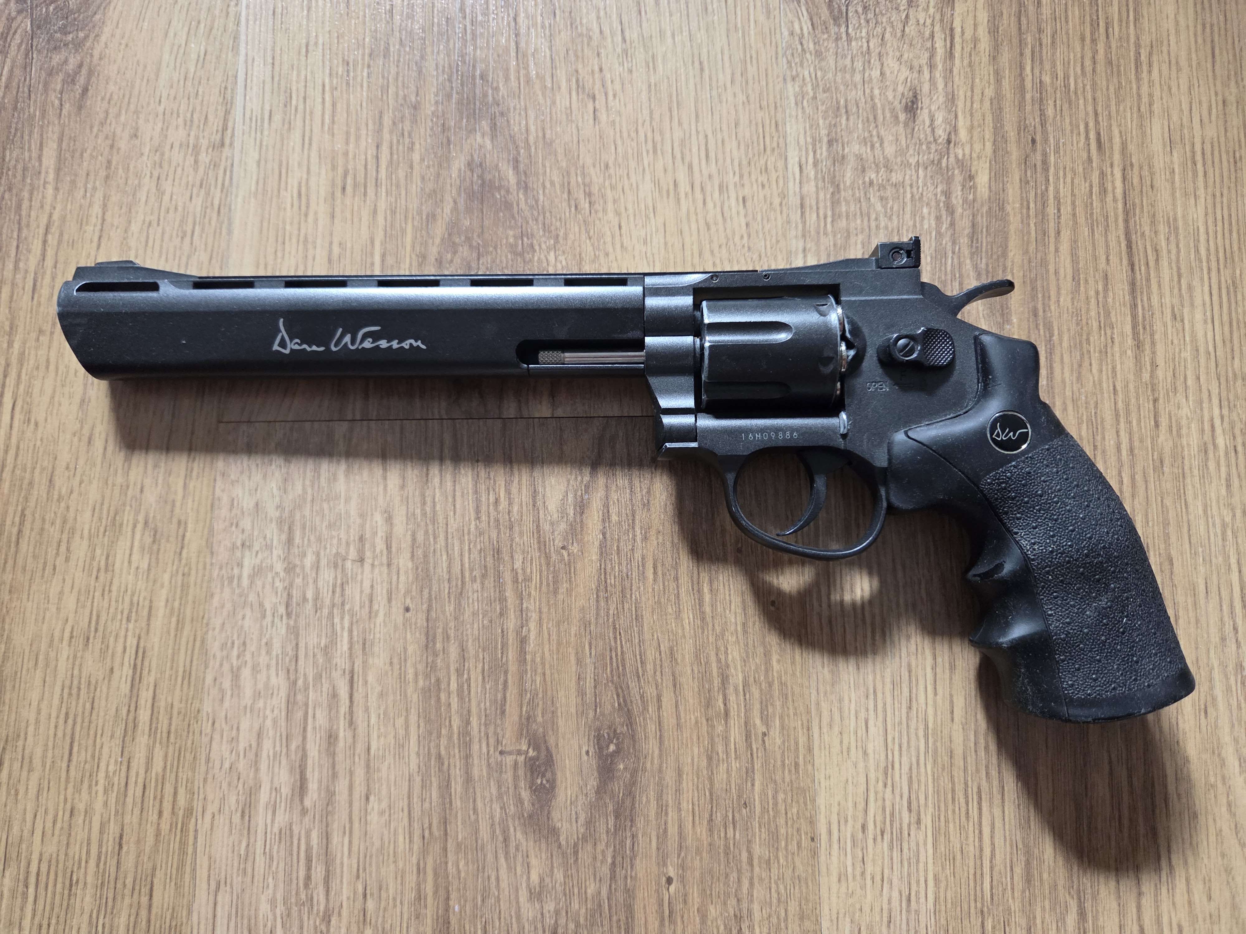 Dan Wesson i DE 50 Razem