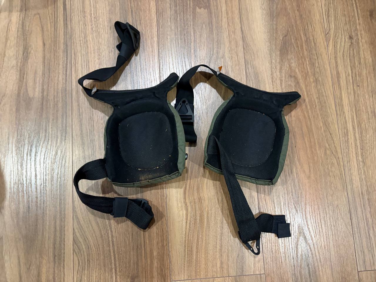 alta ochraniacze na kolana Altacontour 360 Vibram® Cap - Zielony OD