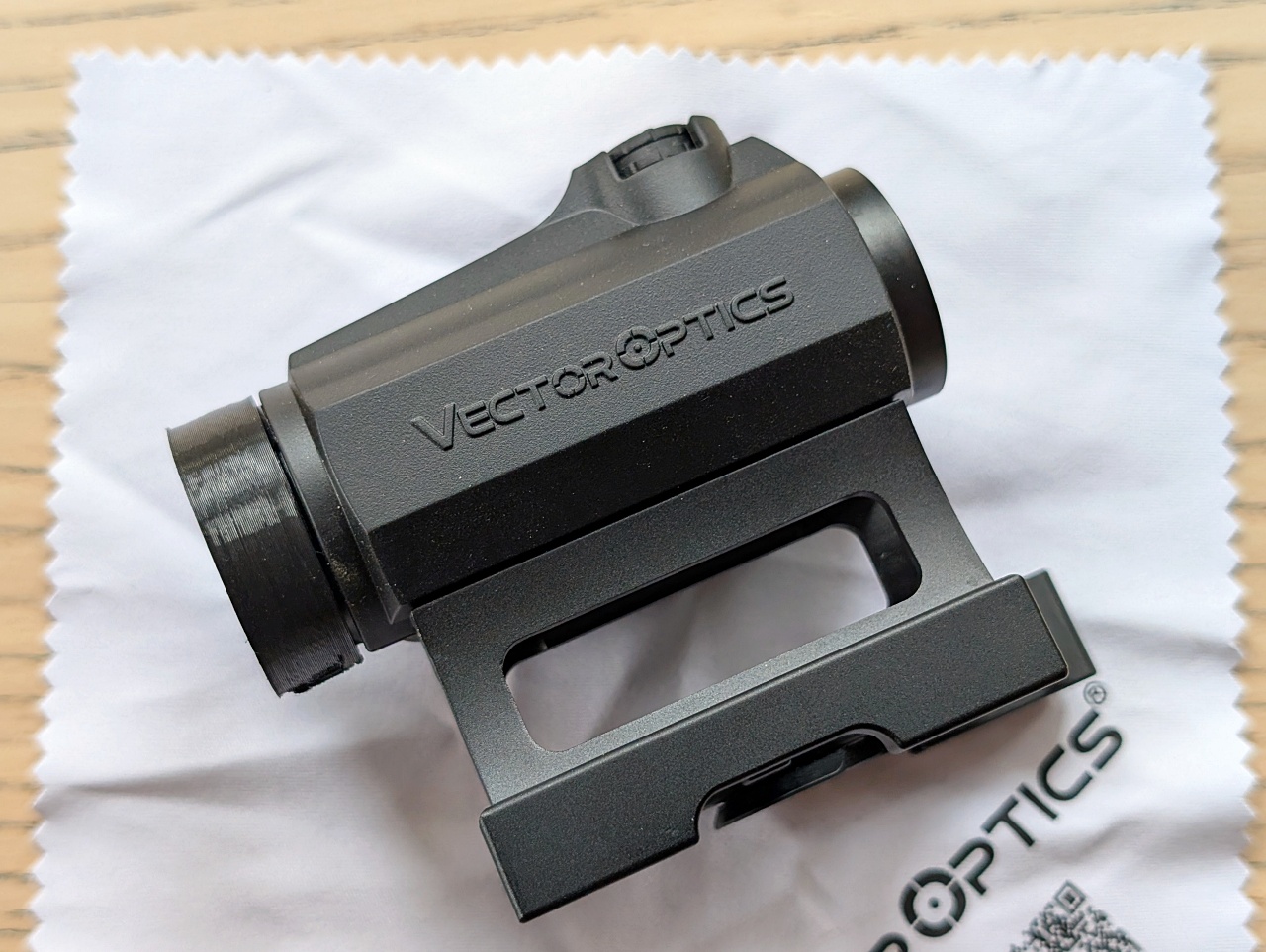 Kolimator Vector Optics Maverick 3 1x22 MIL Red Dot + osłony