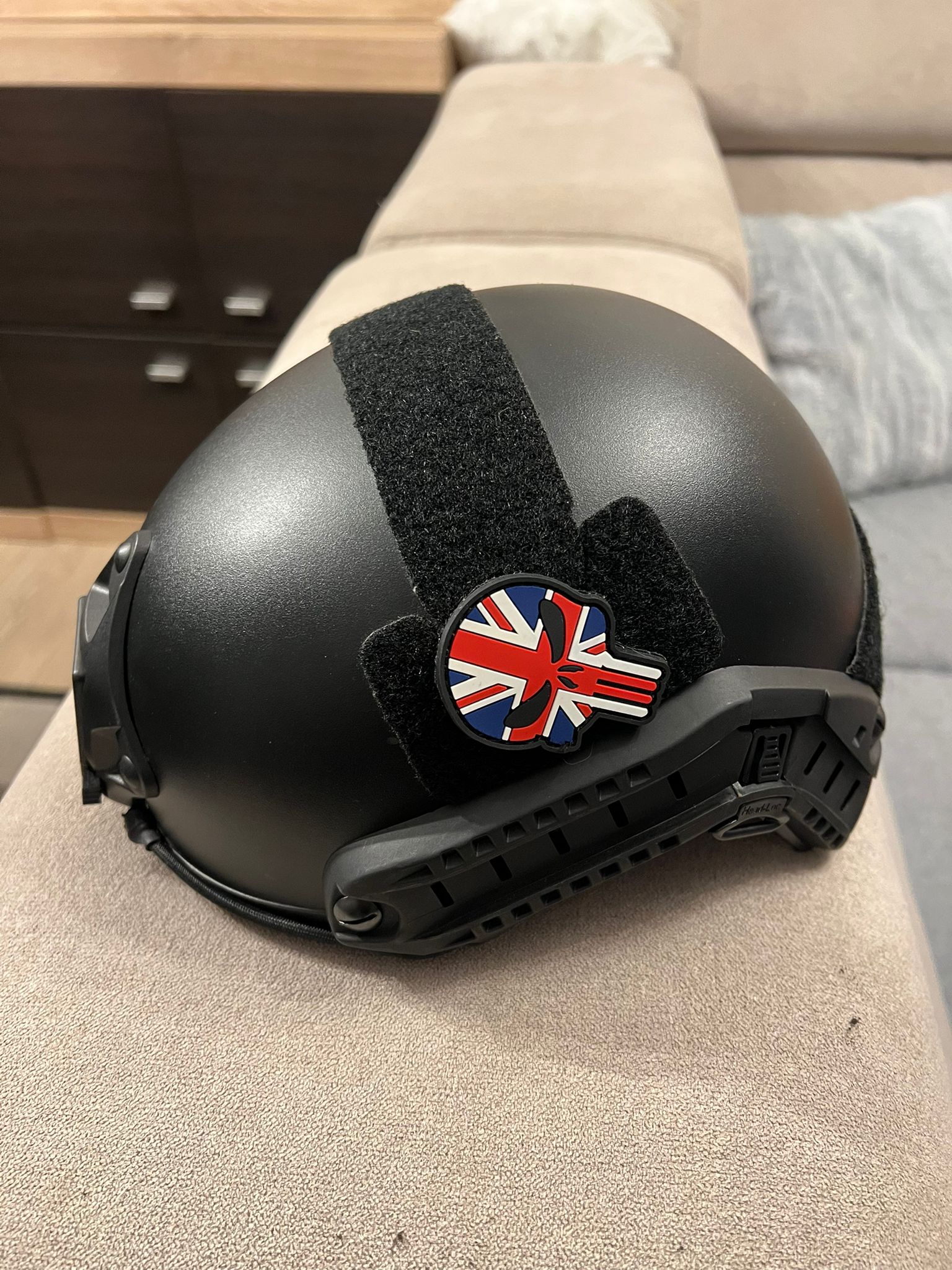 Akcesoria ASG, ładowarka