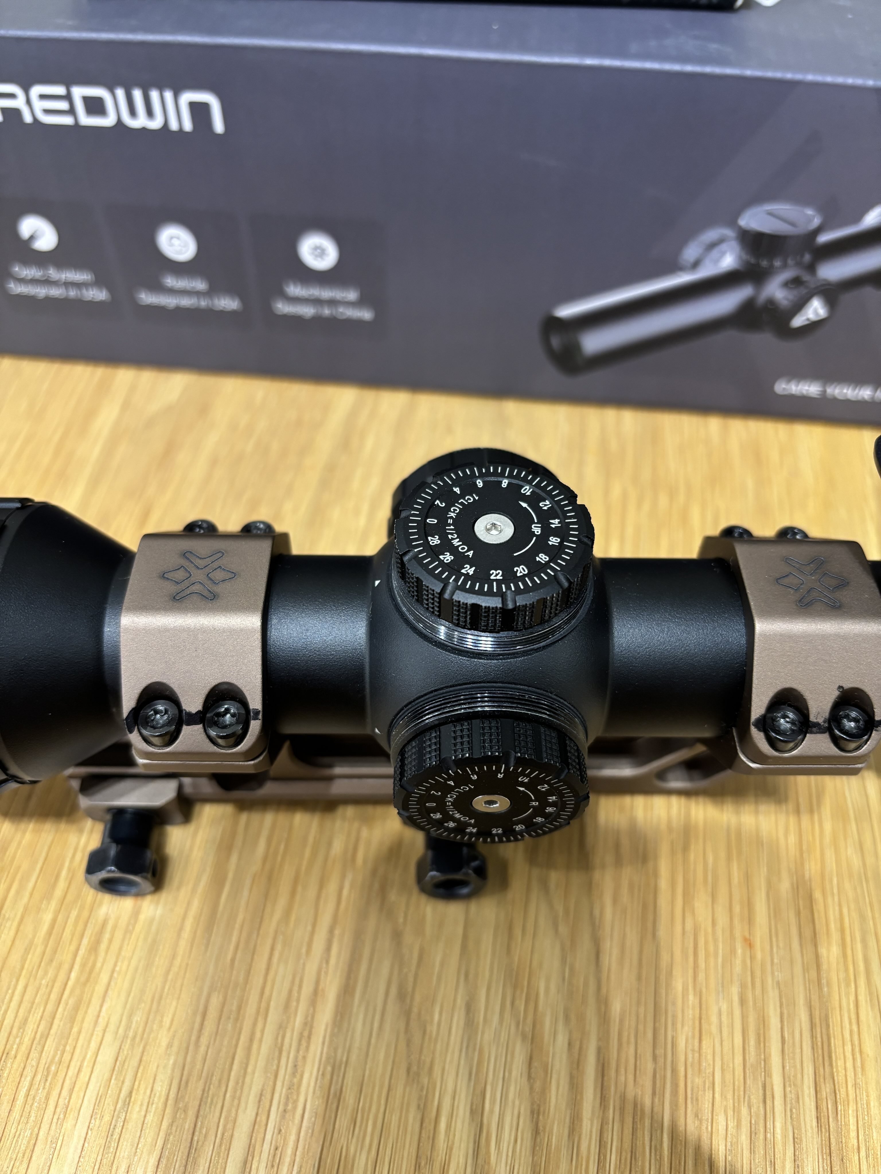 Luneta biegowa Redwin SCARLET 1-6×24 SFP CZARNA RW10 z montażem Vector Optics Extended AR Mount - 30 mm FDE