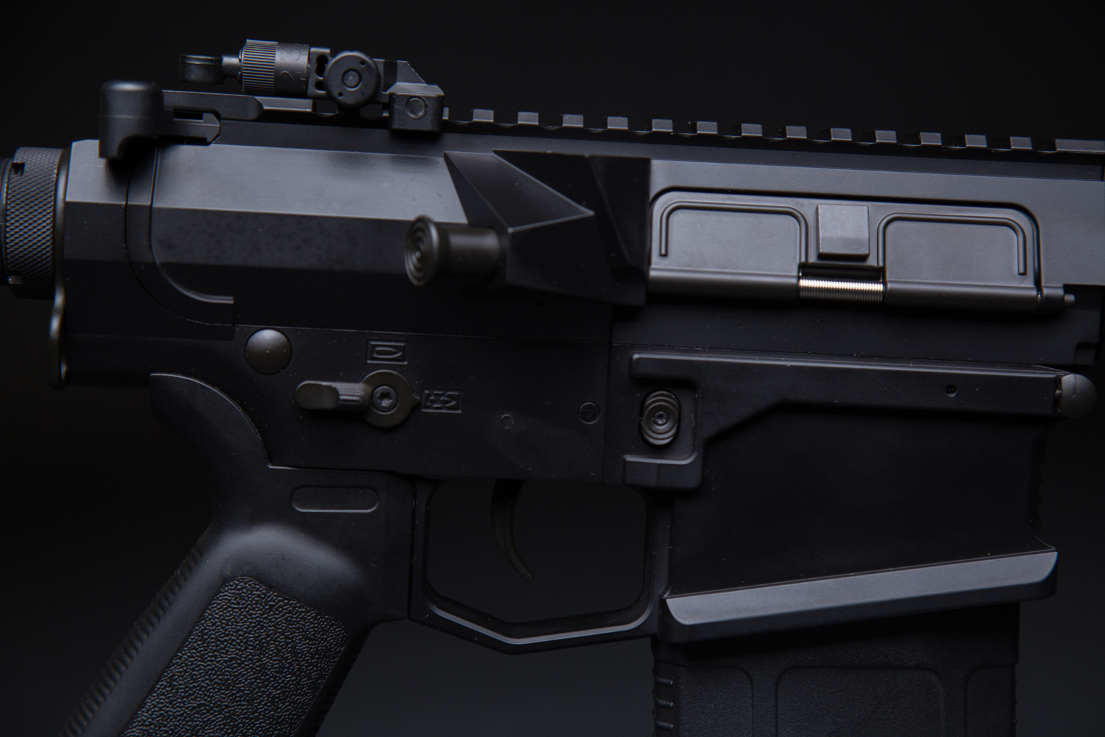 Cyma CM.098A - z zewnątrz