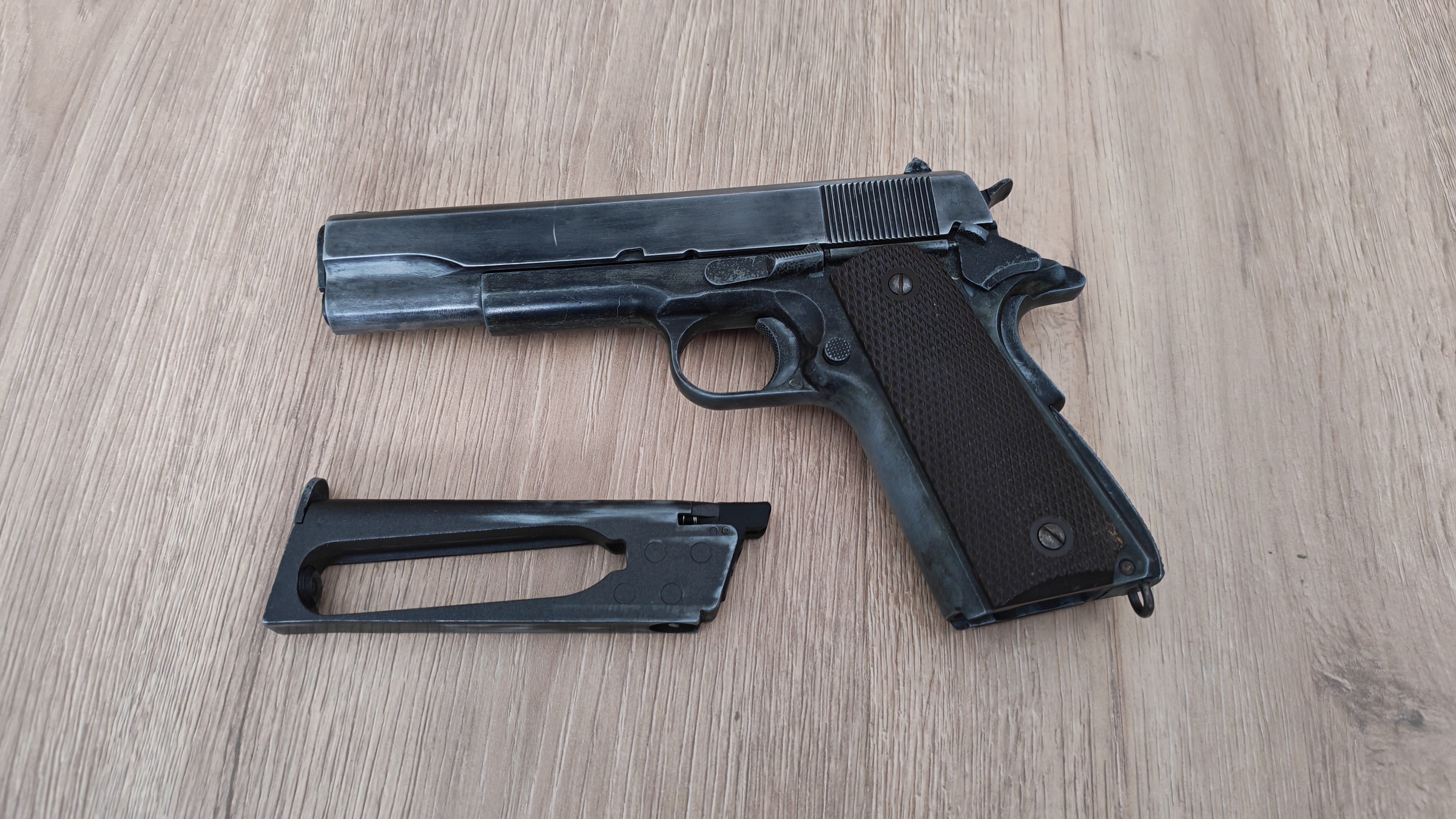 Colt 1911 KWC co2