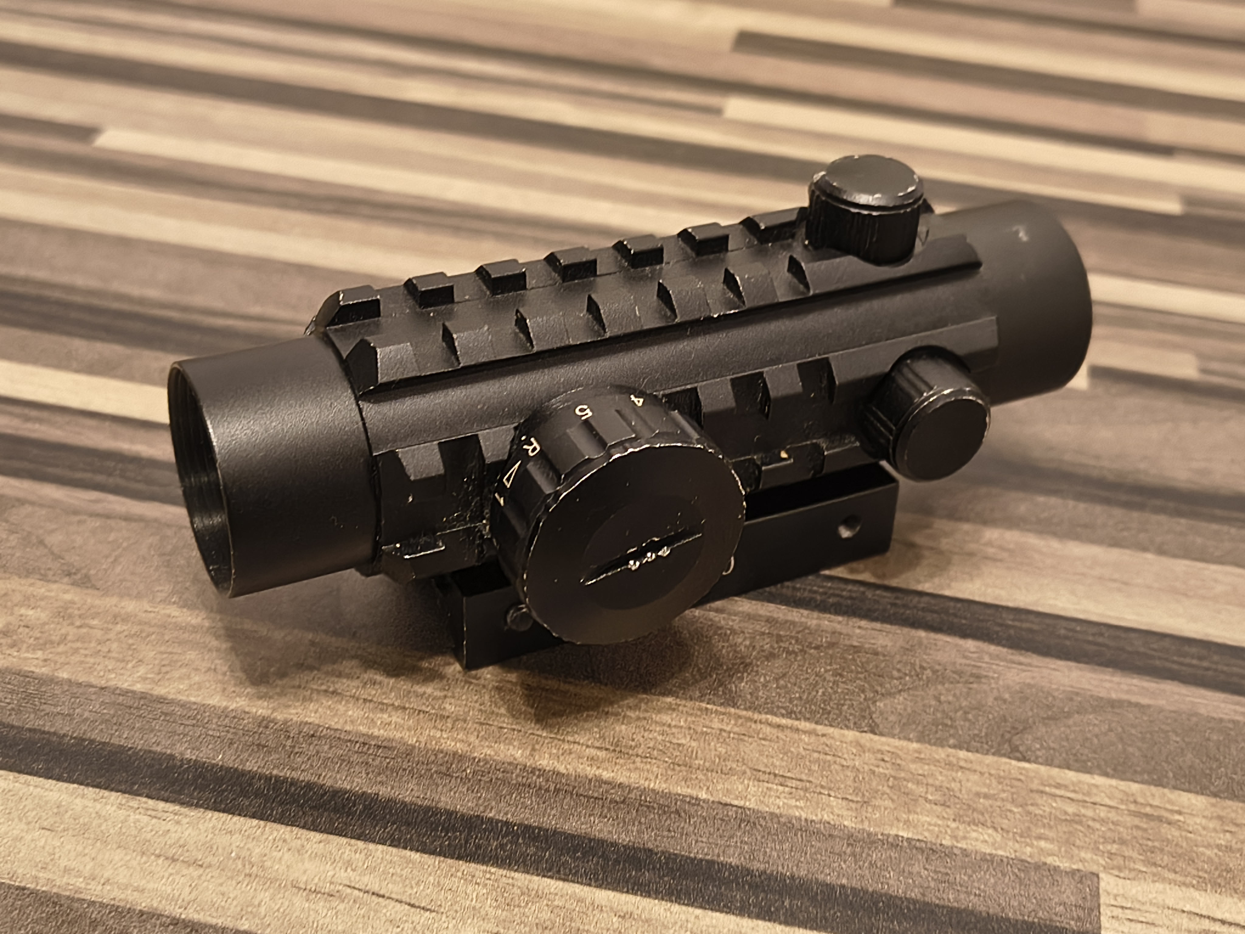 Kolimator zamknięty 1x30 PCS