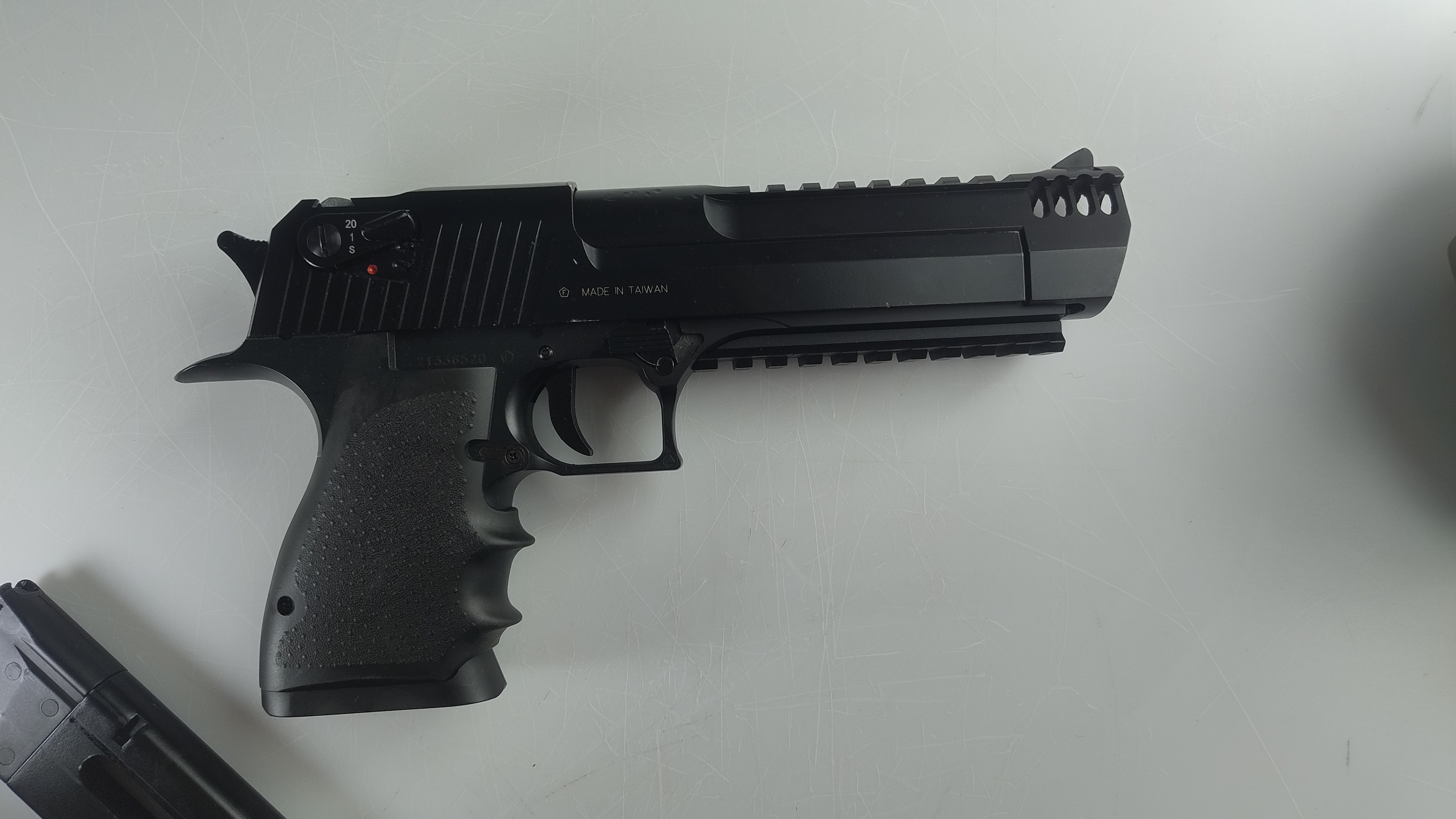 (Na sztuki też) Wyprzedaż Majdanu, 14 replik AEG, AEP, GBB sprawnych i uszkodzonych