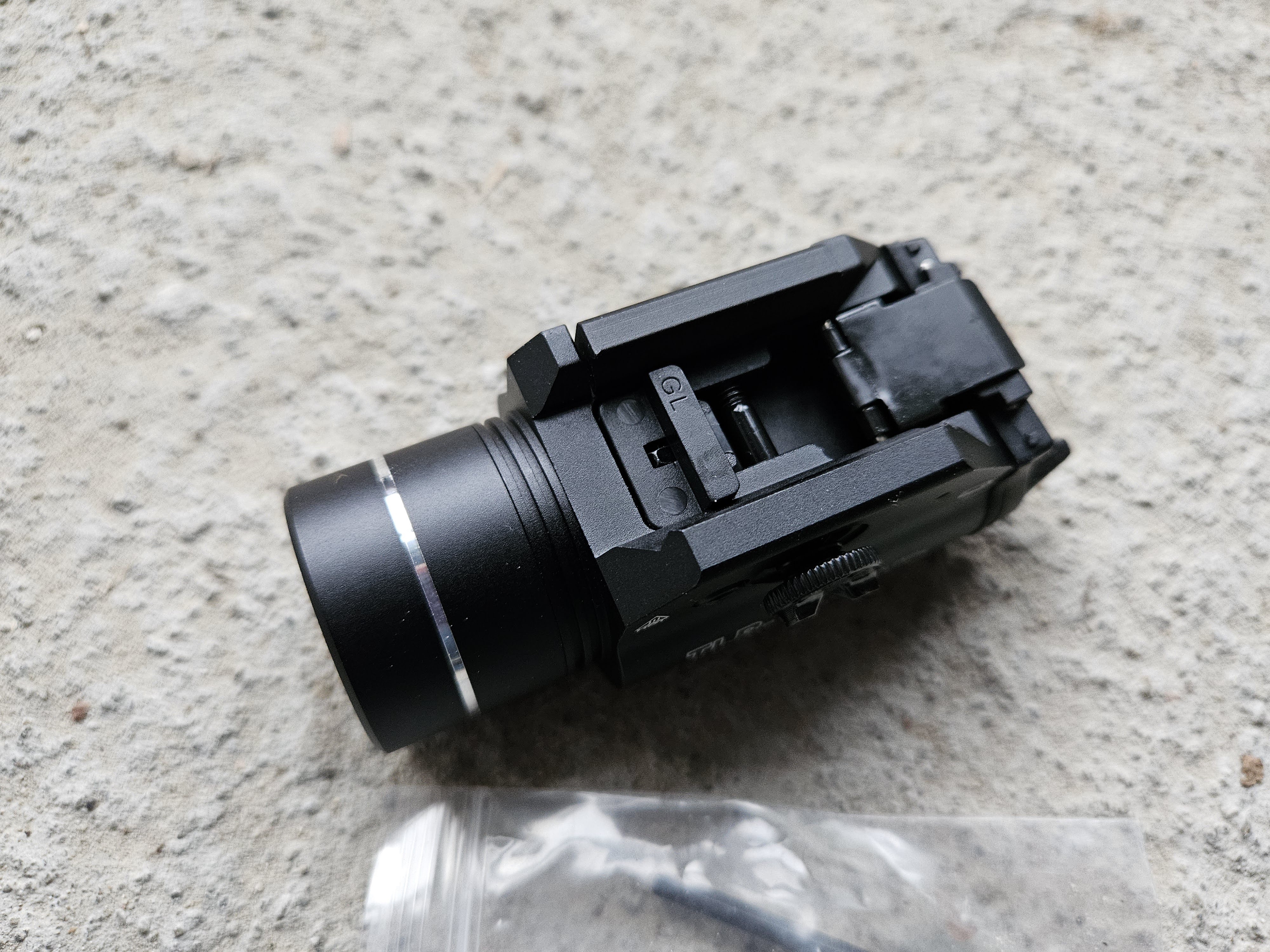 Latarka taktyczna kopia TRL-1 1000lm funkcja strobo