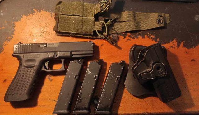 Glock 17umarex gen 4 Green Gas + 3 Magazynki, kabura, ładownica, i kulki