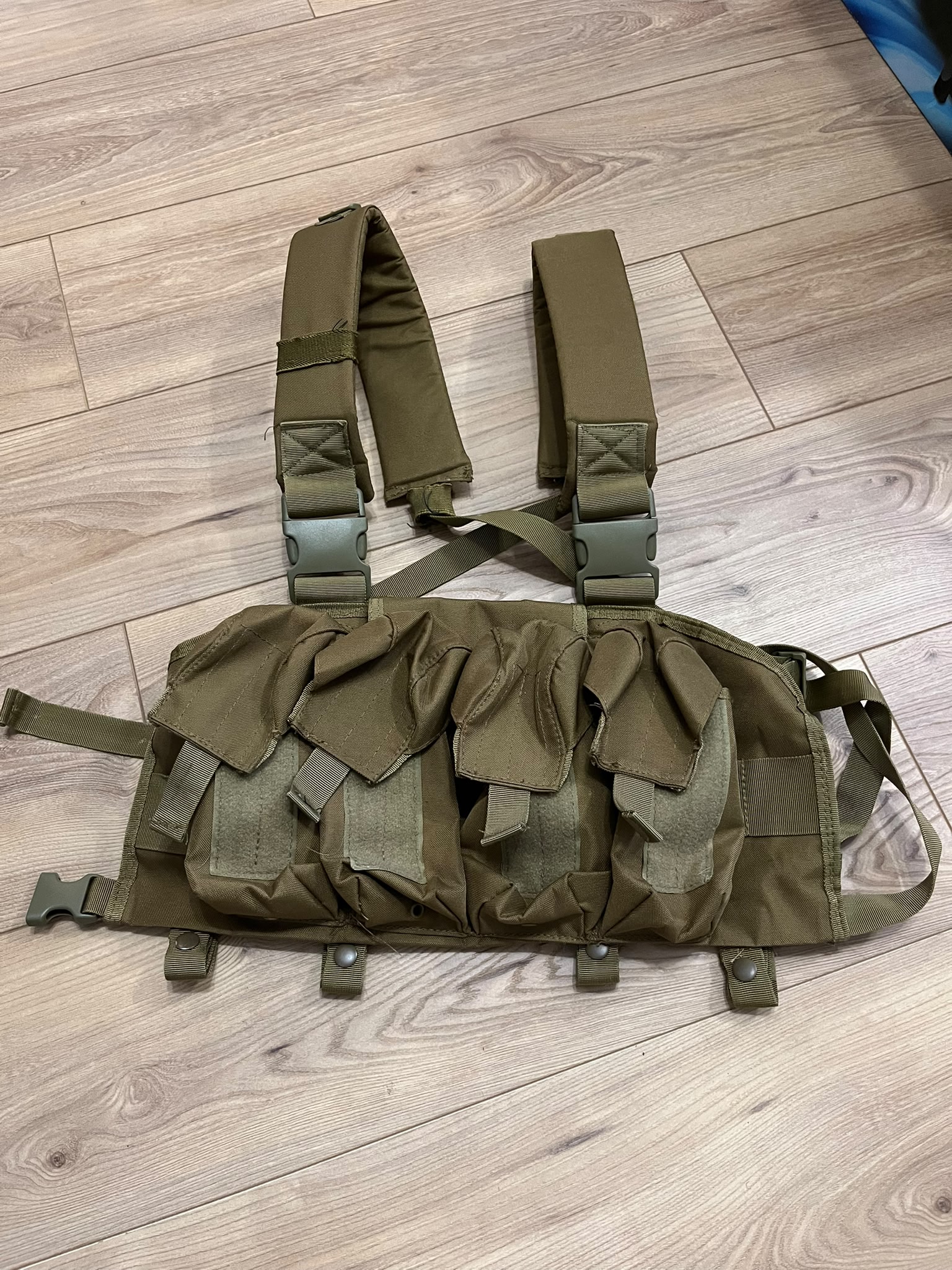 Chest Rig firmy GFC Tactical w kolorze Tan