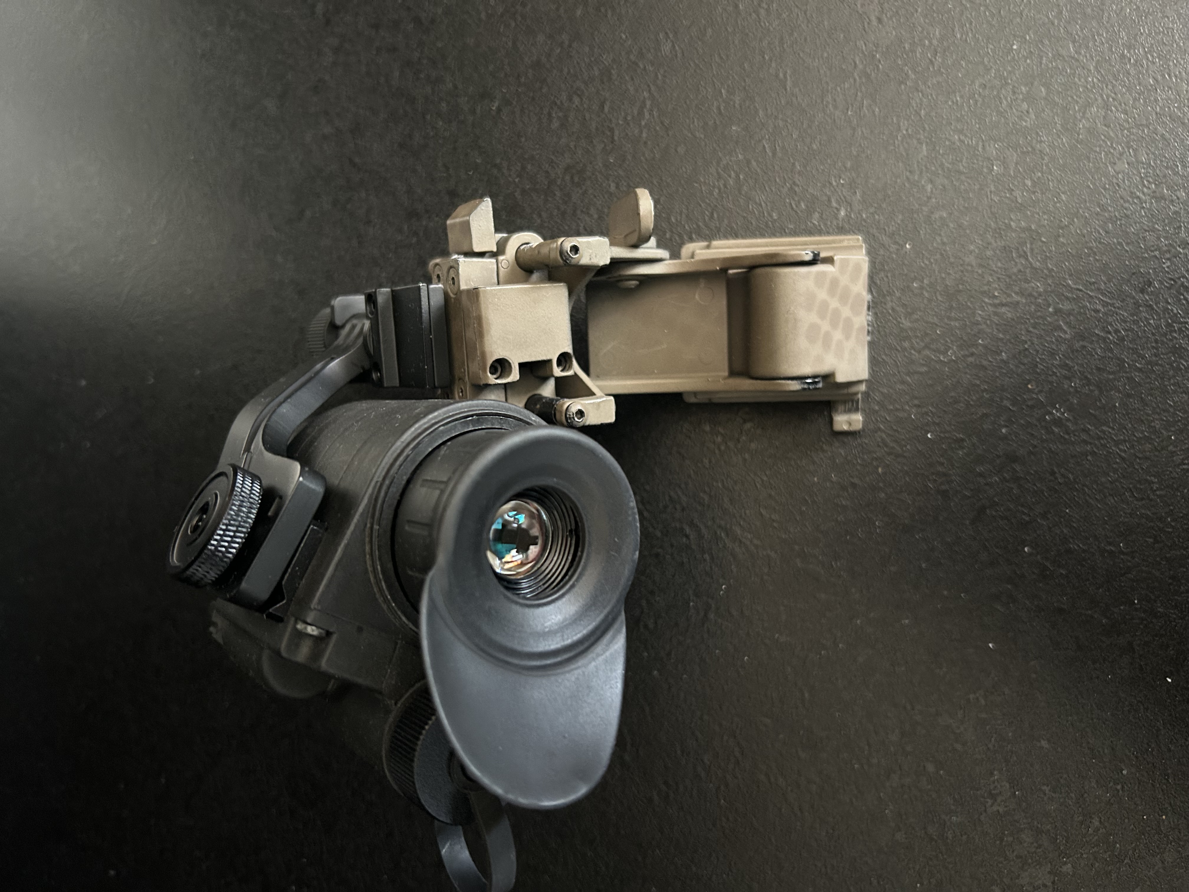 Noktowizor analogowy Pulsar Challenger plus montaż