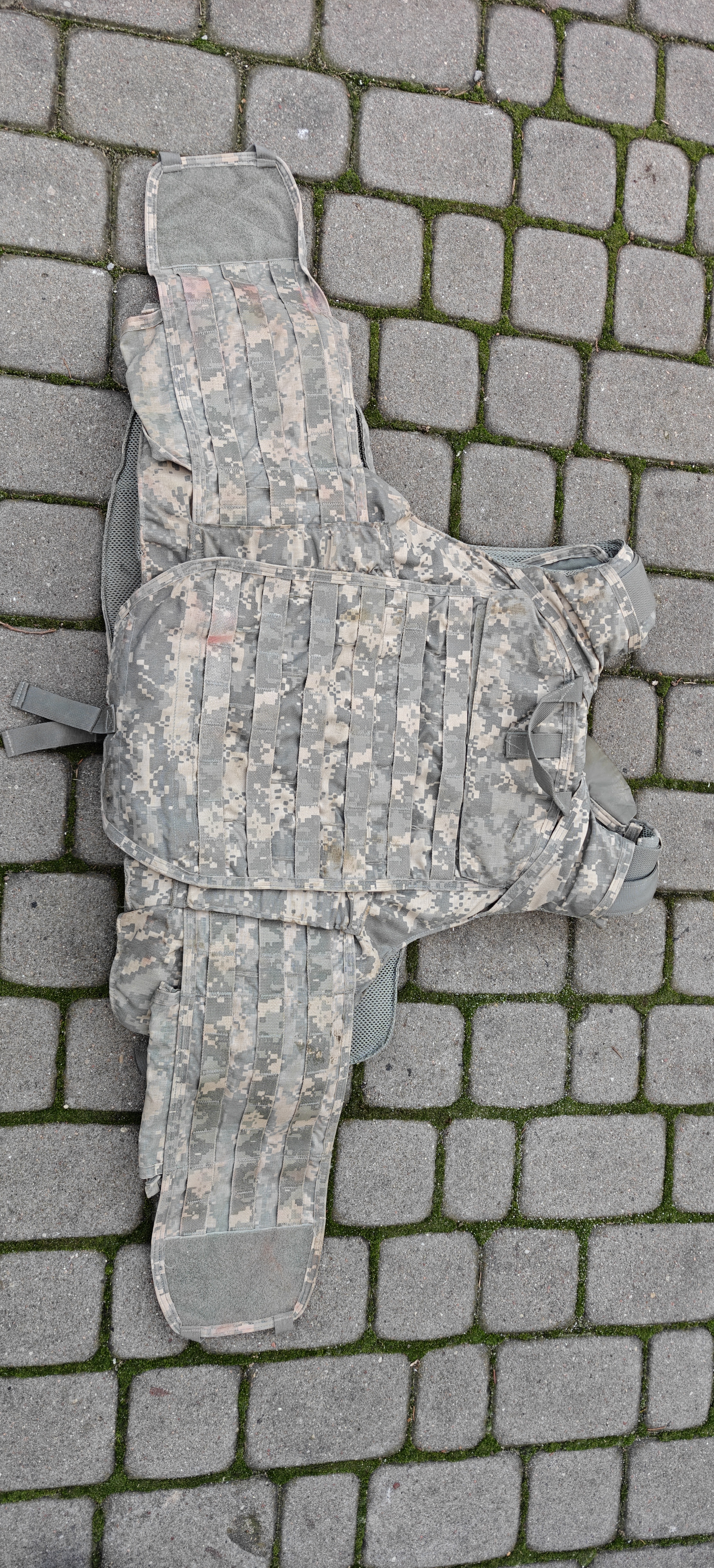 Kamizelka IOTV UCP US ARMY + wkłady.