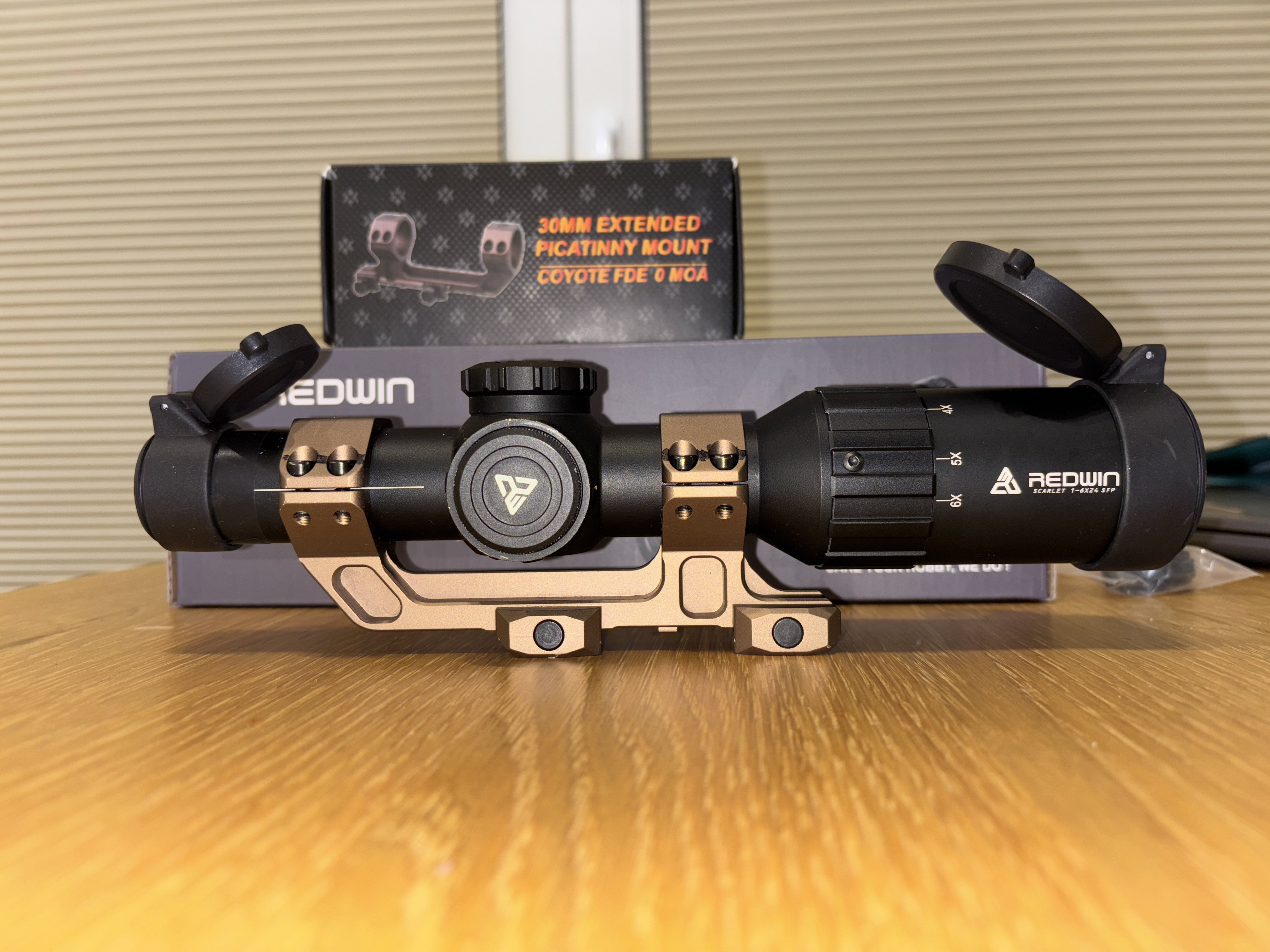 Luneta biegowa Redwin SCARLET 1-6×24 SFP CZARNA RW10 z montażem Vector Optics Extended AR Mount - 30 mm FDE