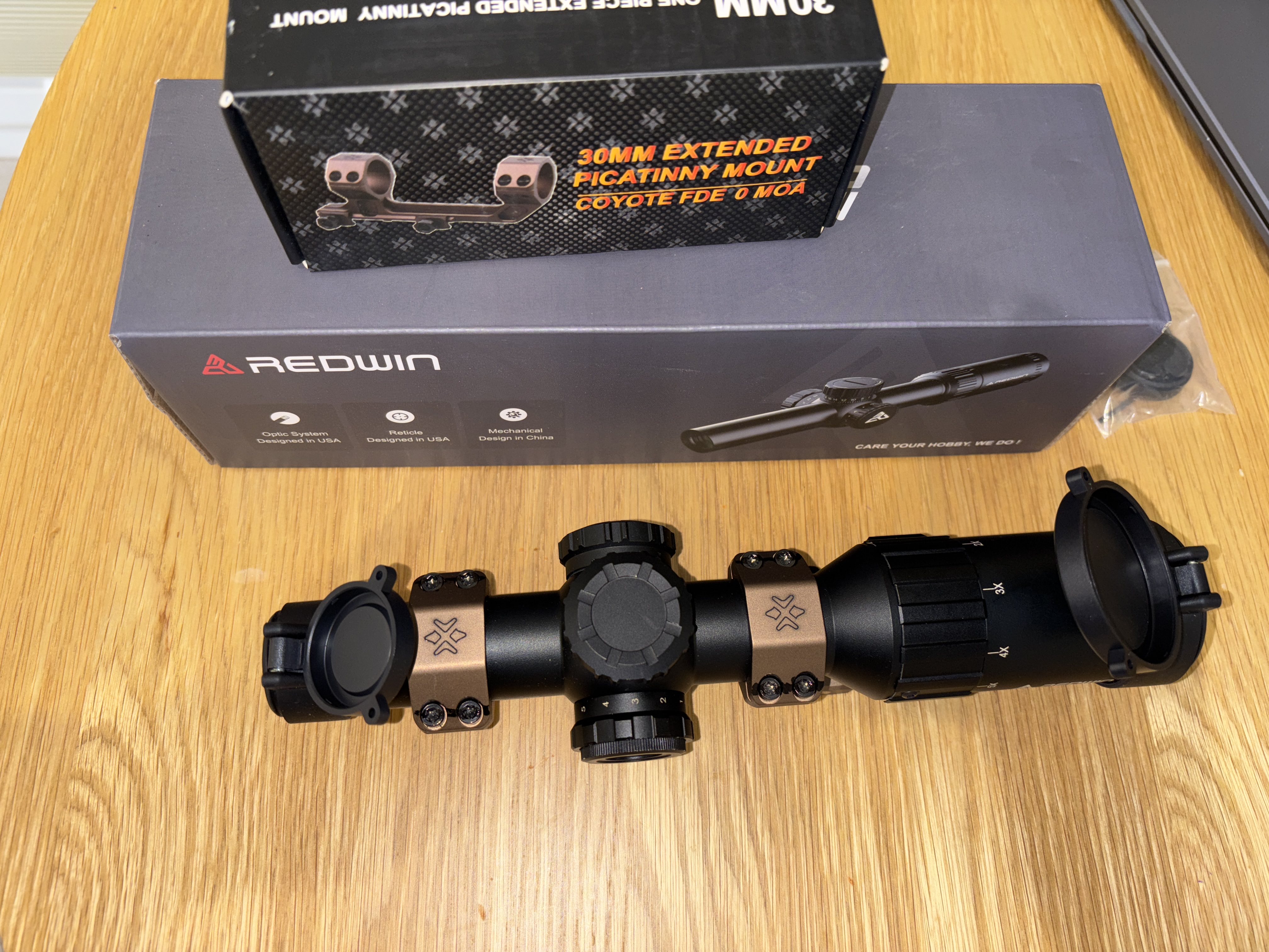 Luneta biegowa Redwin SCARLET 1-6×24 SFP CZARNA RW10 z montażem Vector Optics Extended AR Mount - 30 mm FDE