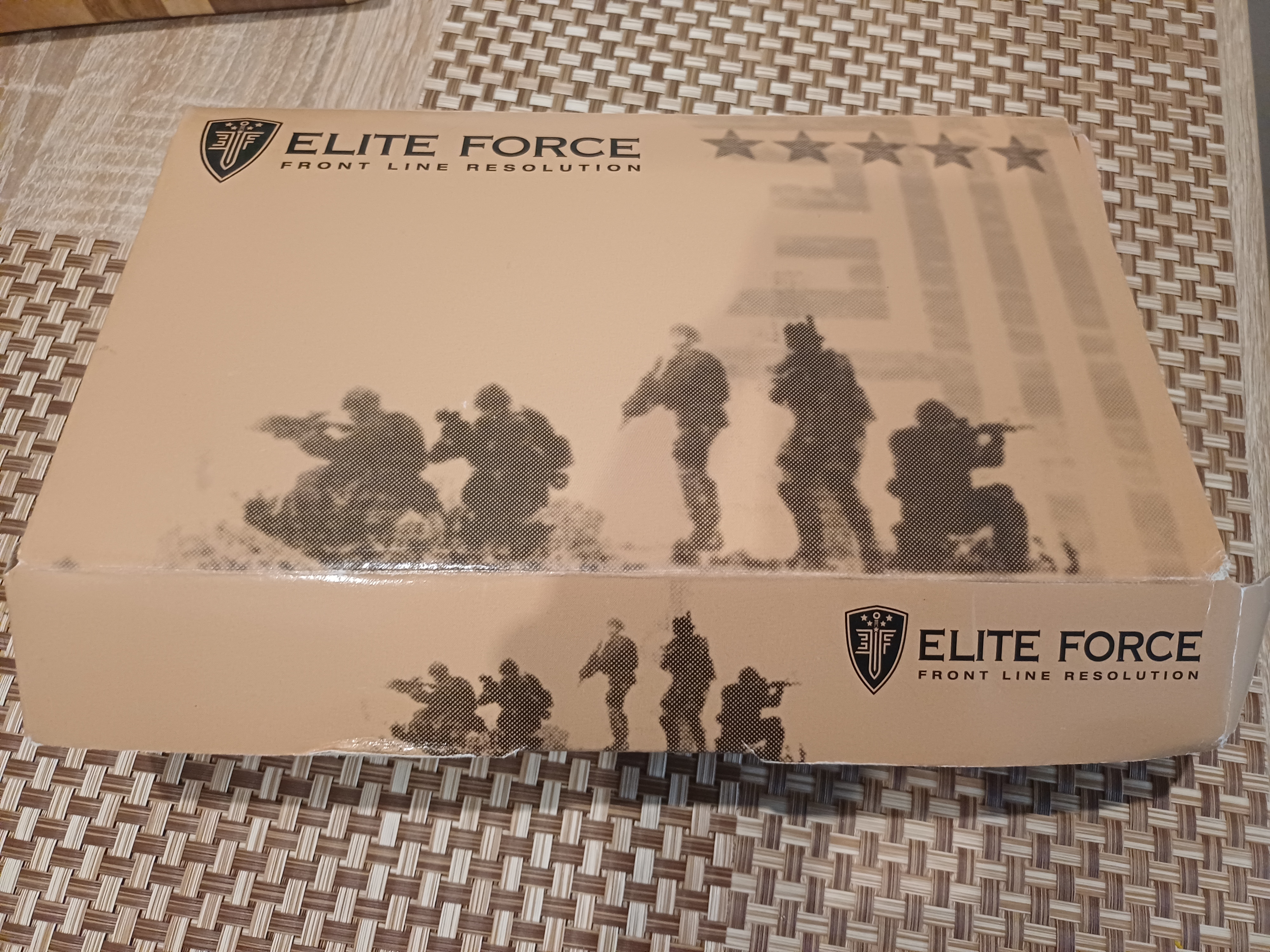 Zestaw ASG – repliki + oporządzenie (Specna Arms / Novritsch / Tasmanian Tiger)