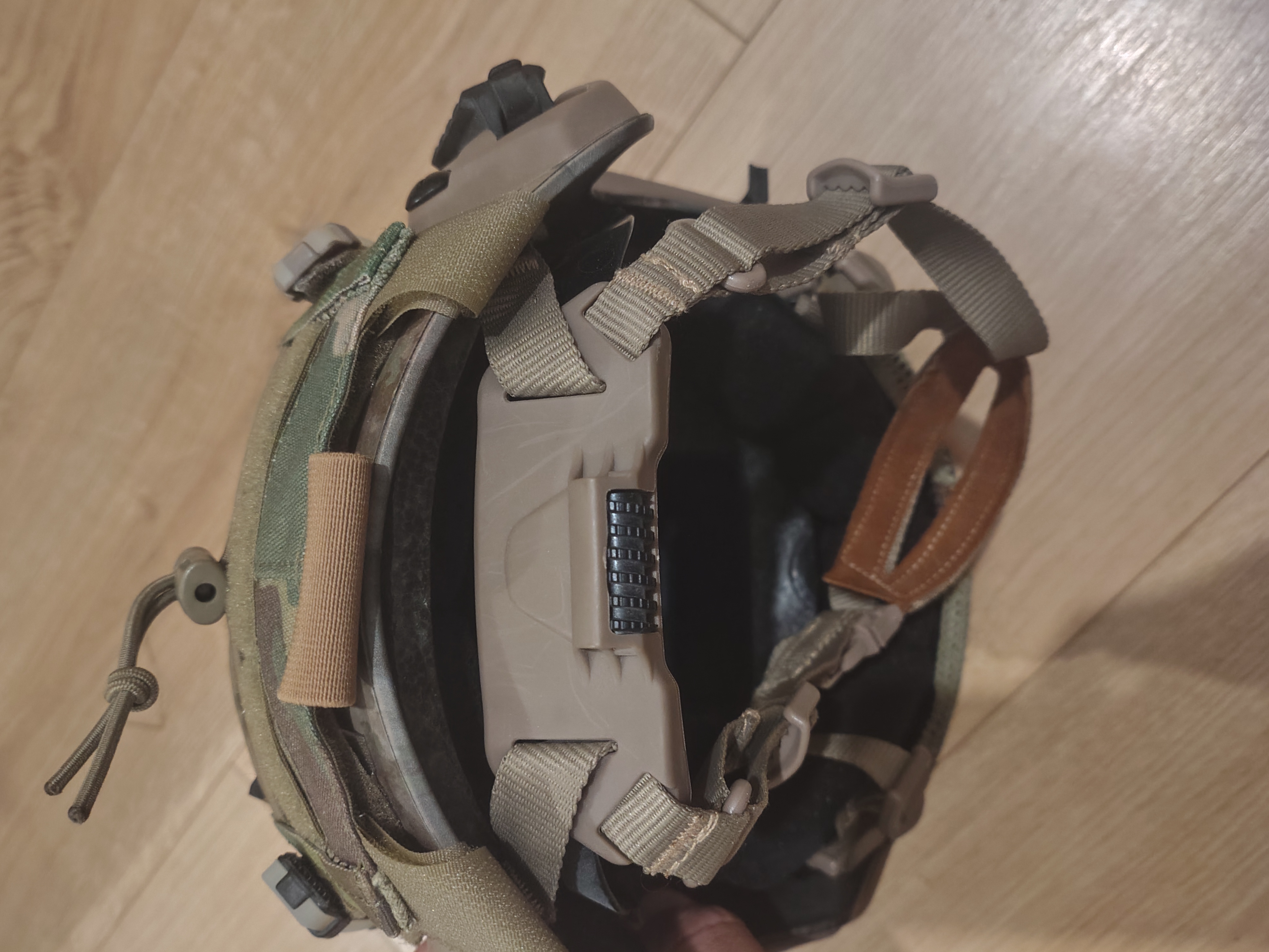 Replika hełmu FMA plus pokrowiec DBR Custom Gear