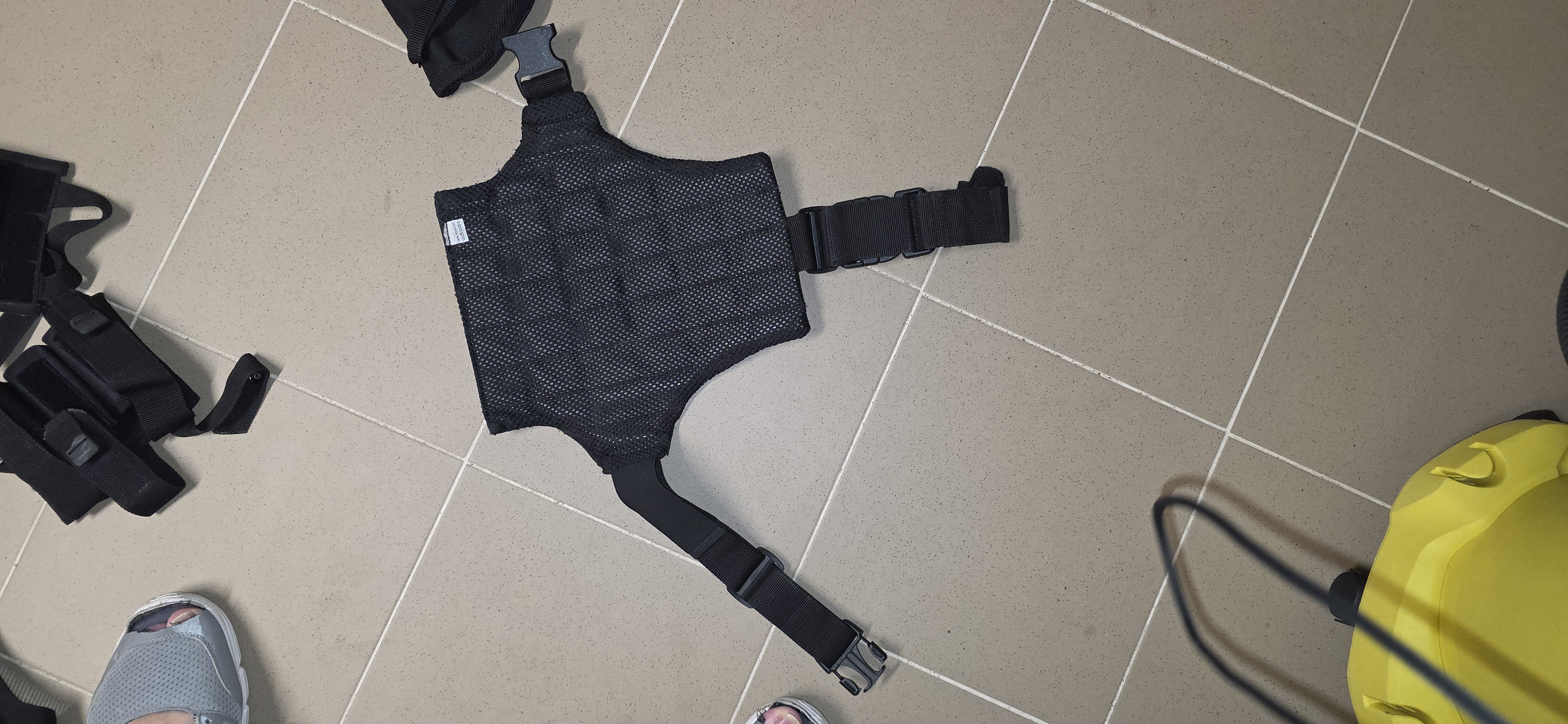 Zestaw Tac-Vest / Omega (Blackhawk) + panel udowy + ładownice
