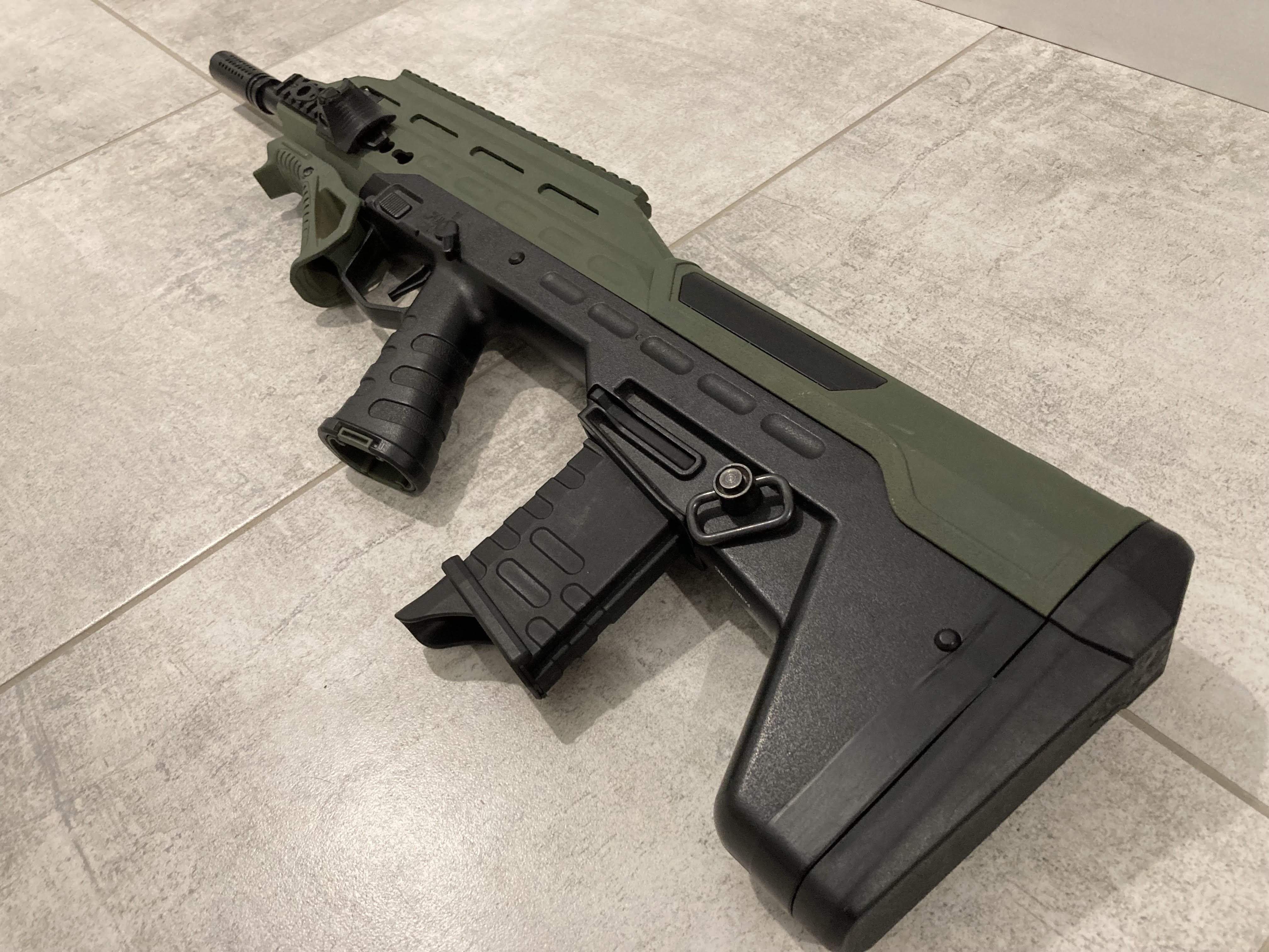 UAR APS, AEG (mocny tuning ~1,9 J)