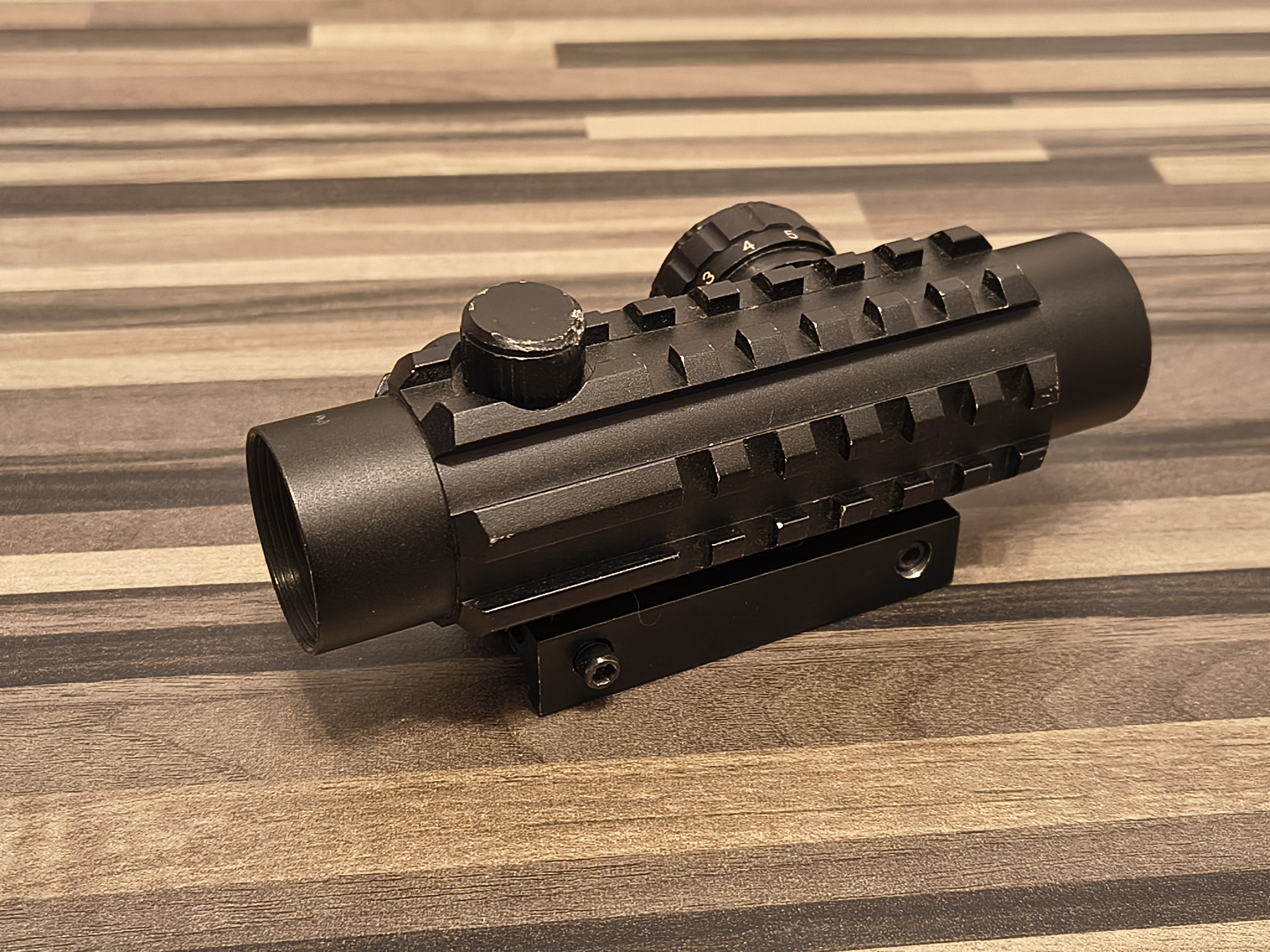 Kolimator zamknięty 1x30 PCS