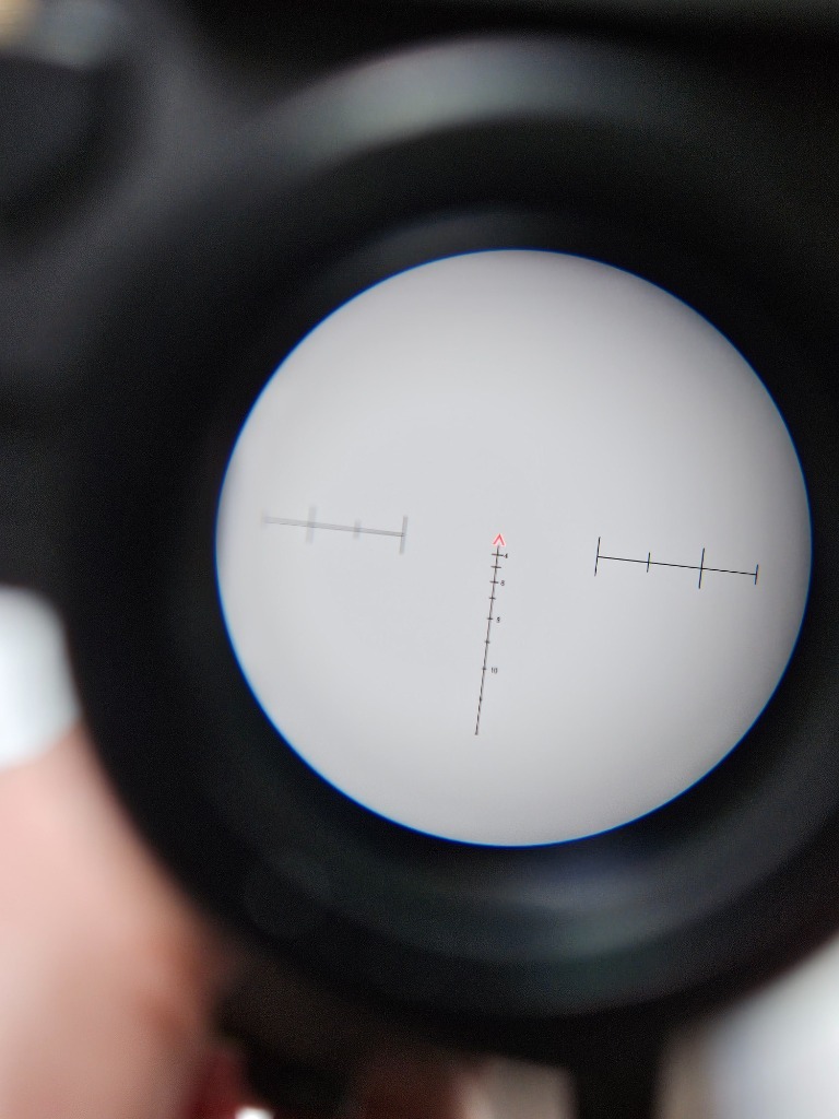 Luneta ACOG 4x działający światłowód chevron czerwony