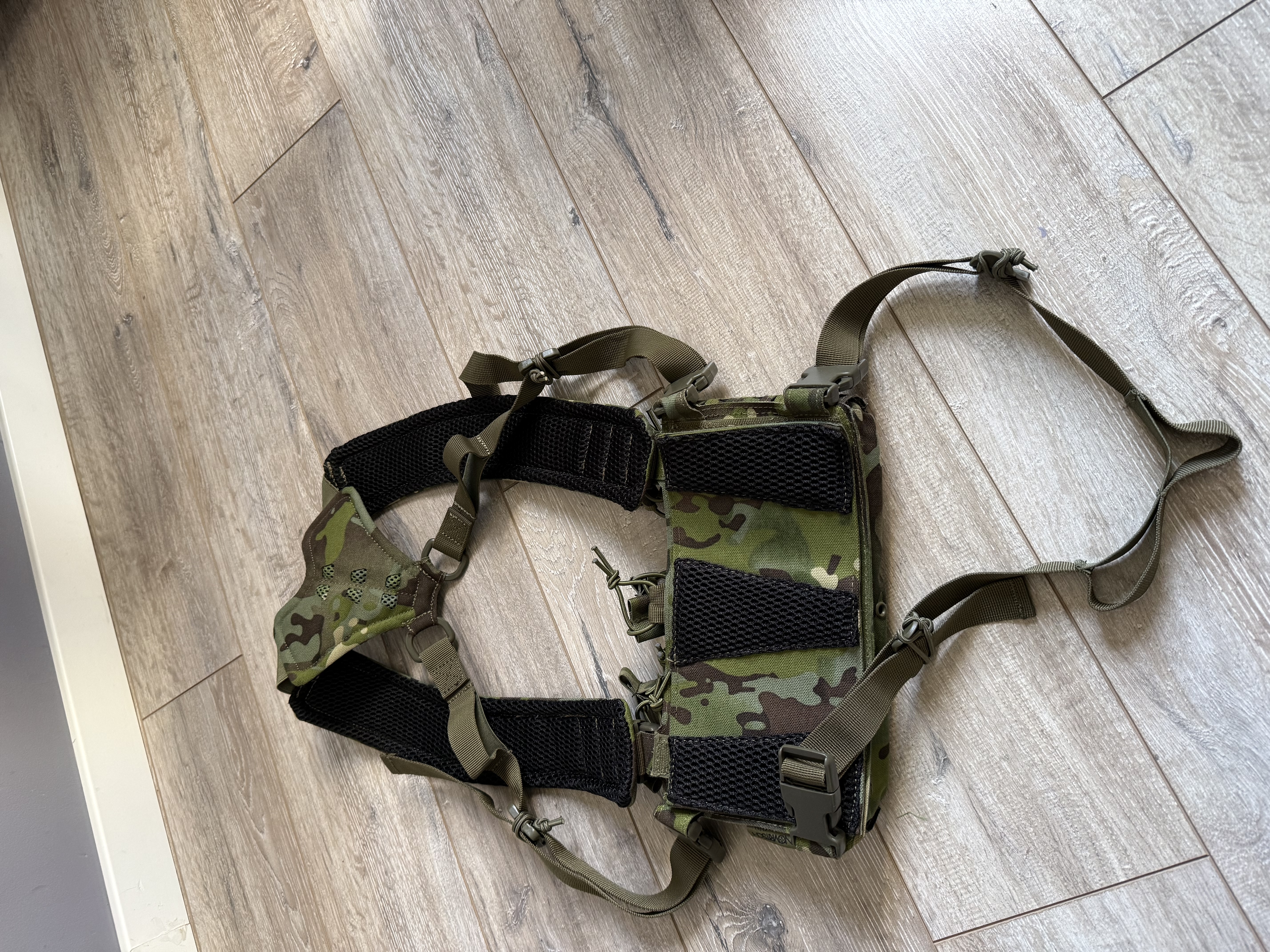 Novirtsch - Modular Chest Rig 1.0 ACP Tropic, wkłady na 6x M4