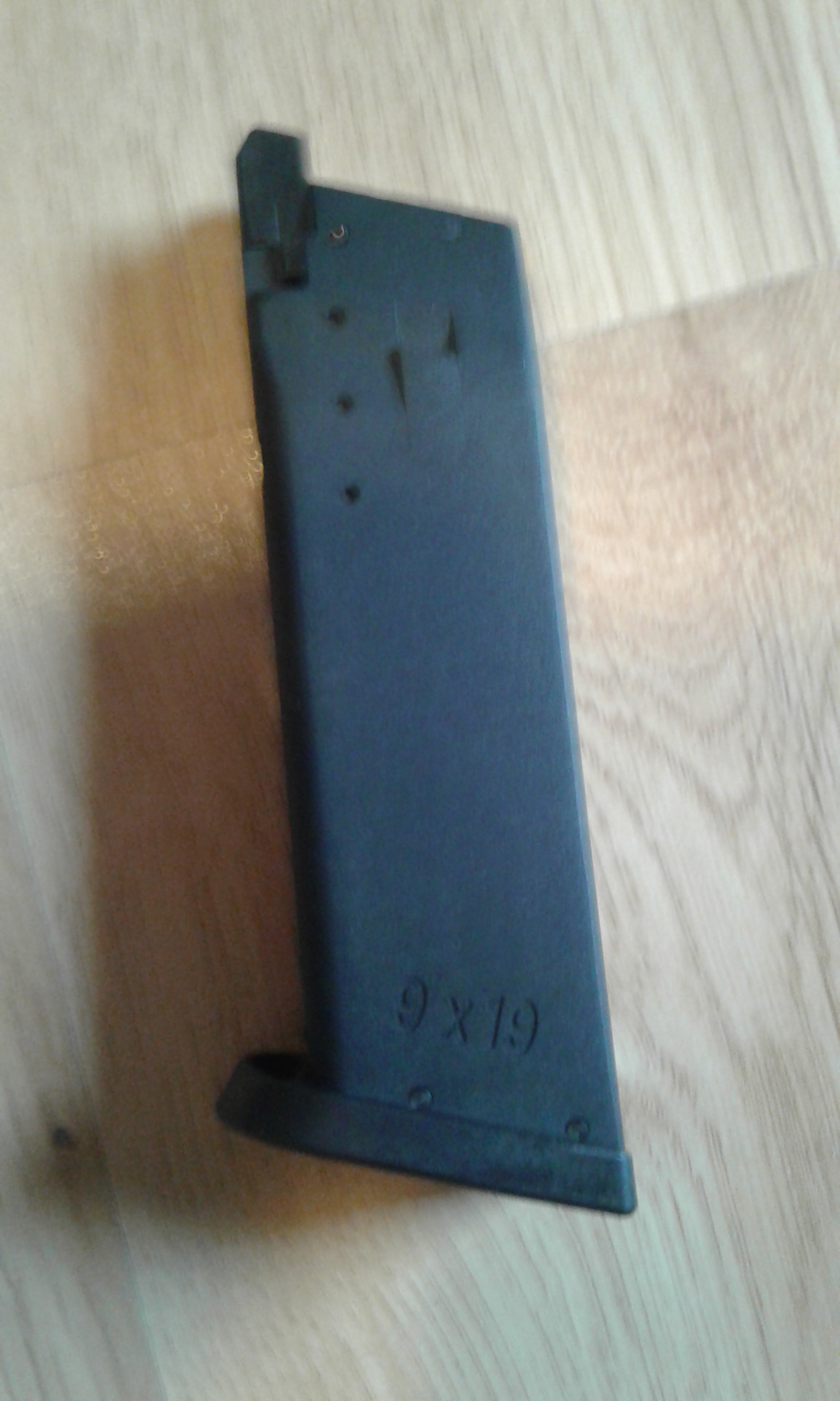 HK USP, SR,C jak NOWA